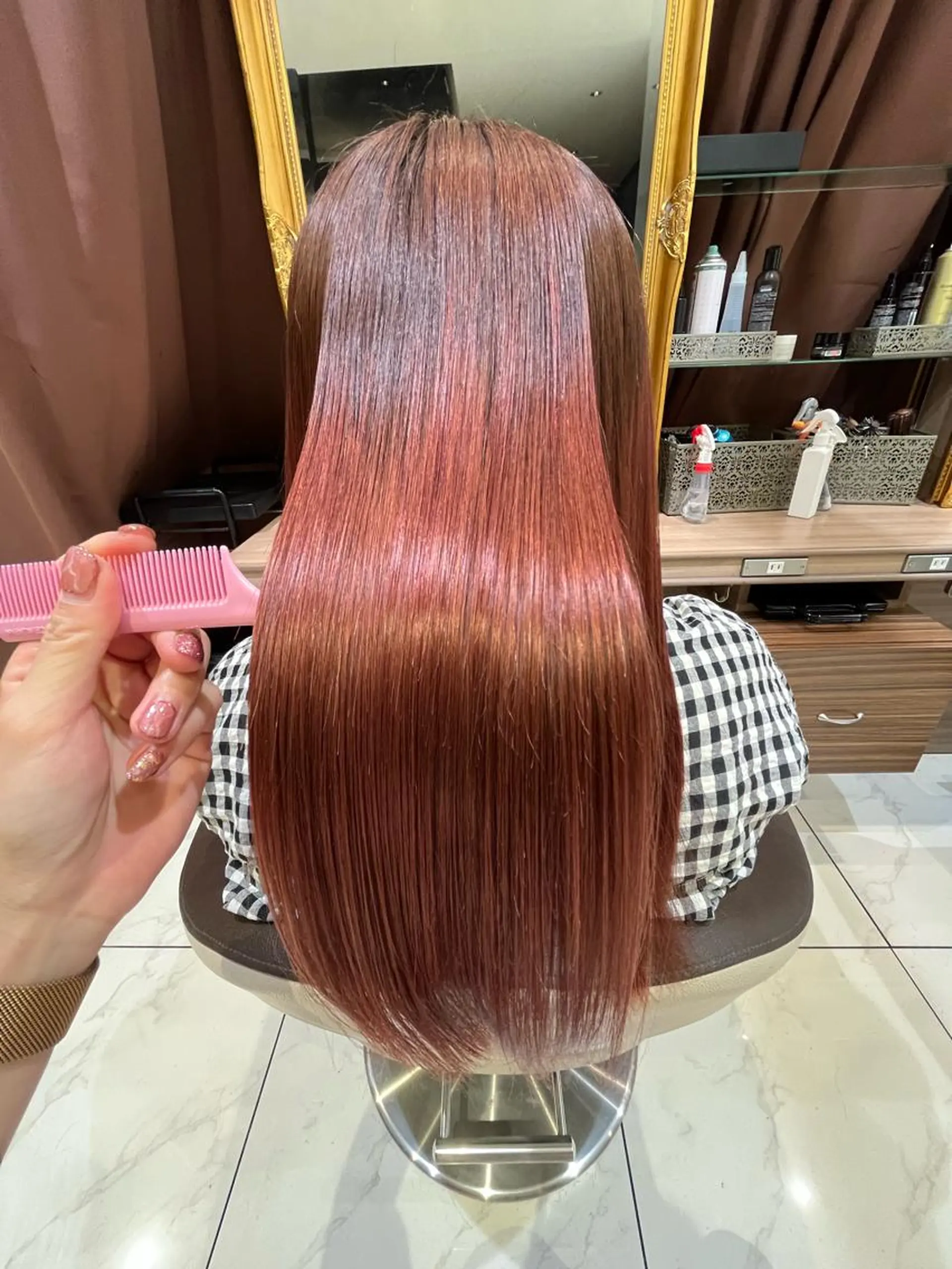 ロング 長尾菜々美🐰 ／ハイトーンカラーのヘアスタイル