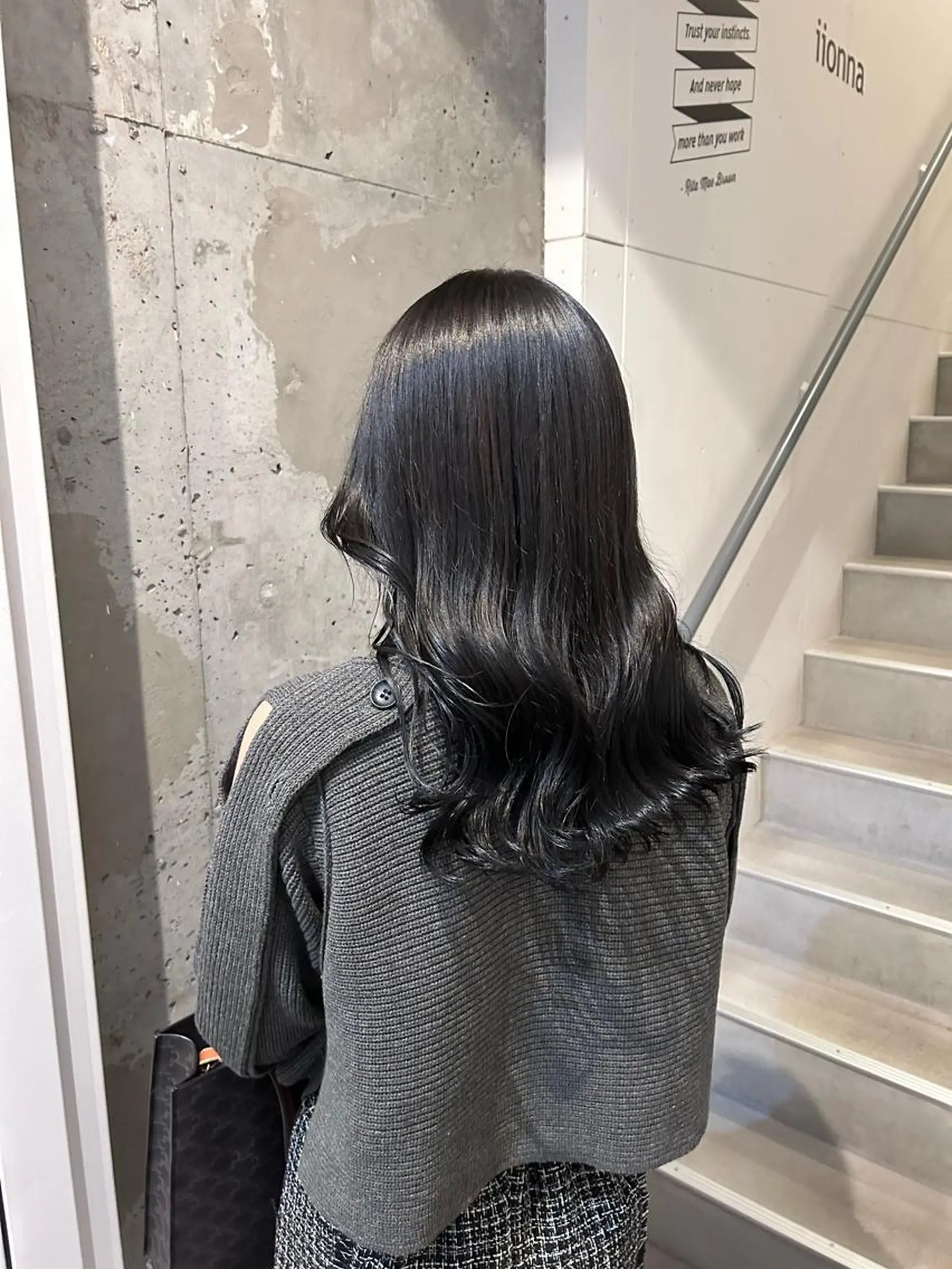 セミロング ryo yaのヘアスタイル