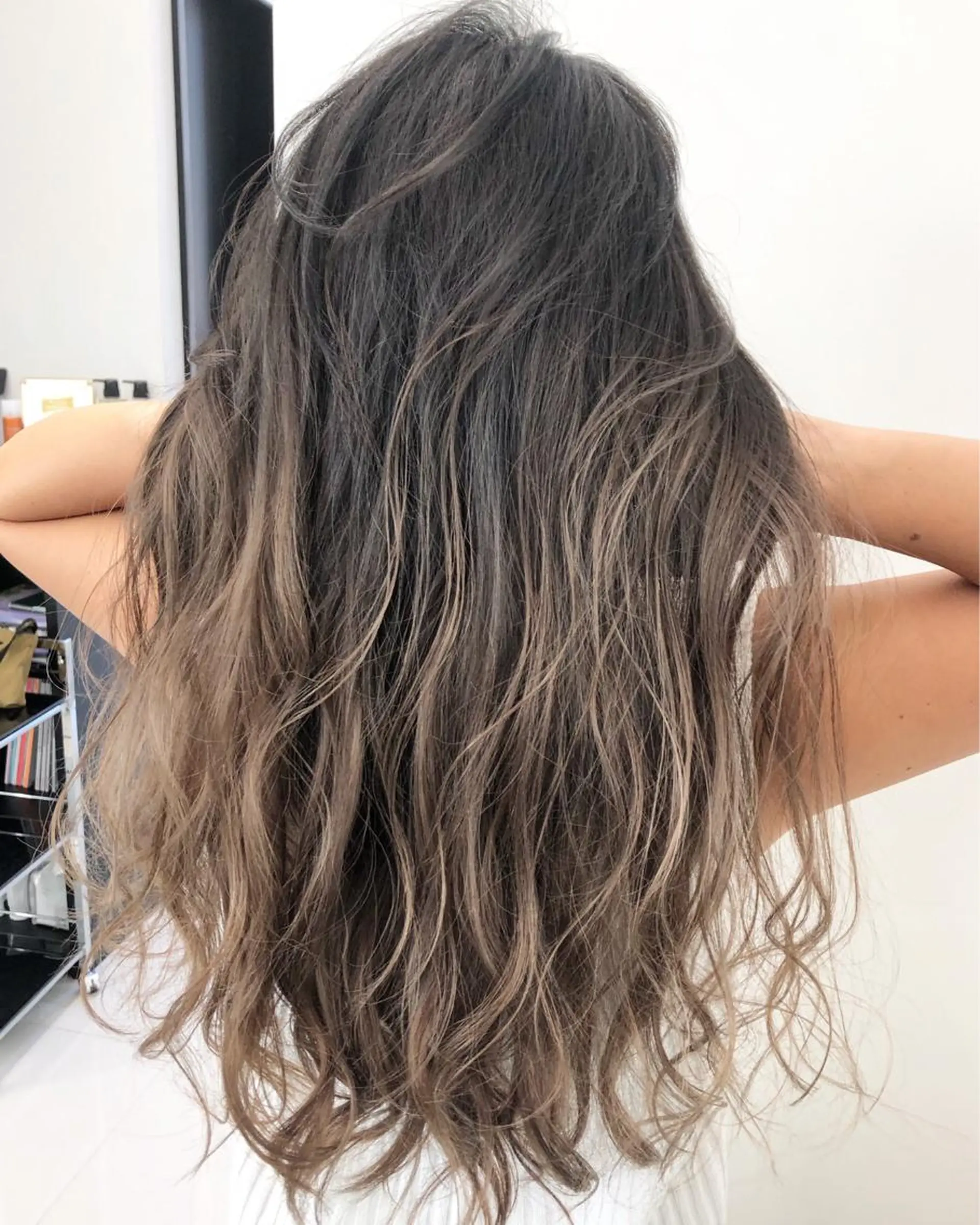 ロング カラー ヘアアレンジ 【公式】amble luxe池袋東口🩷のヘアスタイル