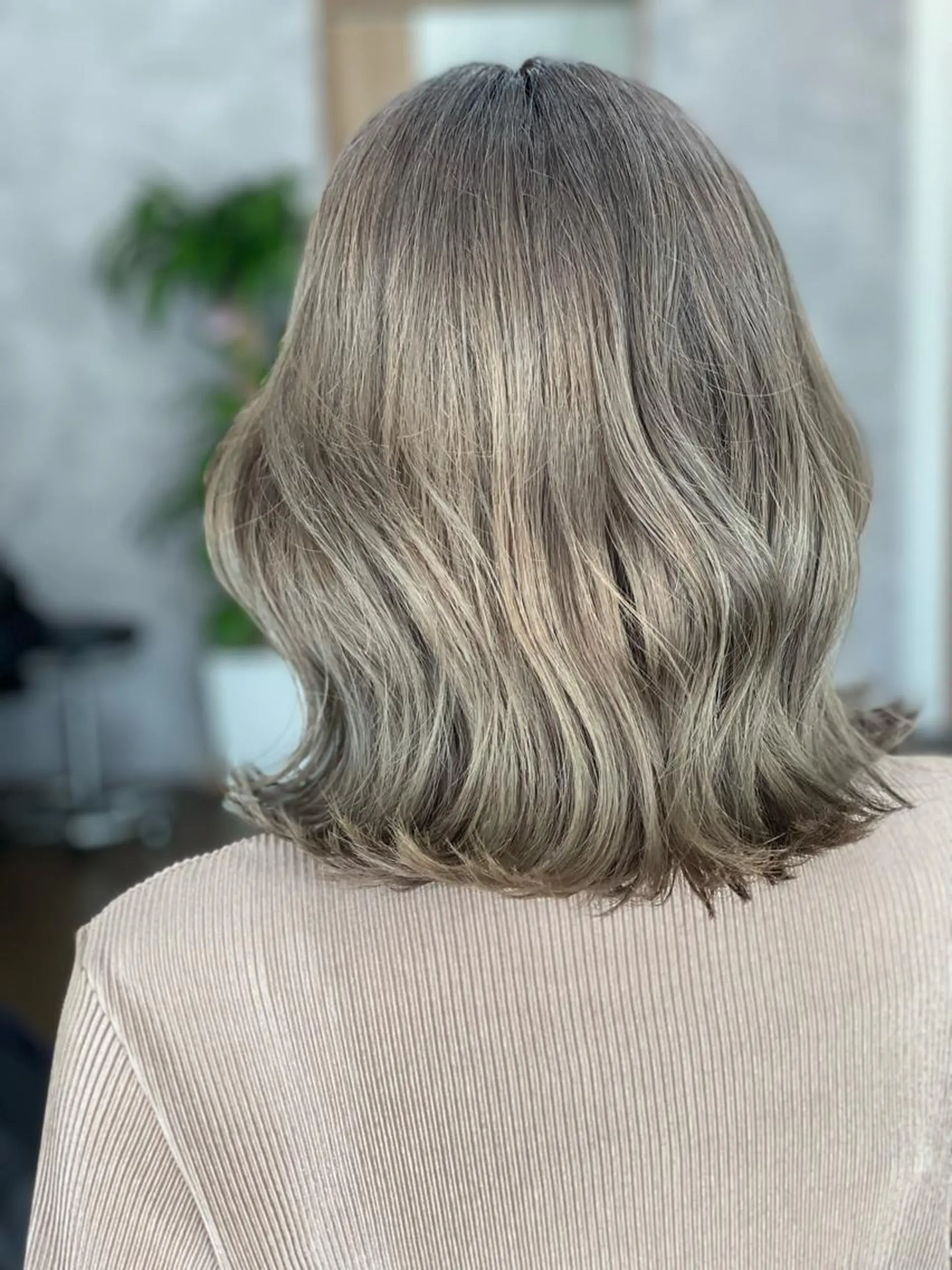 セミロング カラー Snaly カラー特化ページのヘアスタイル