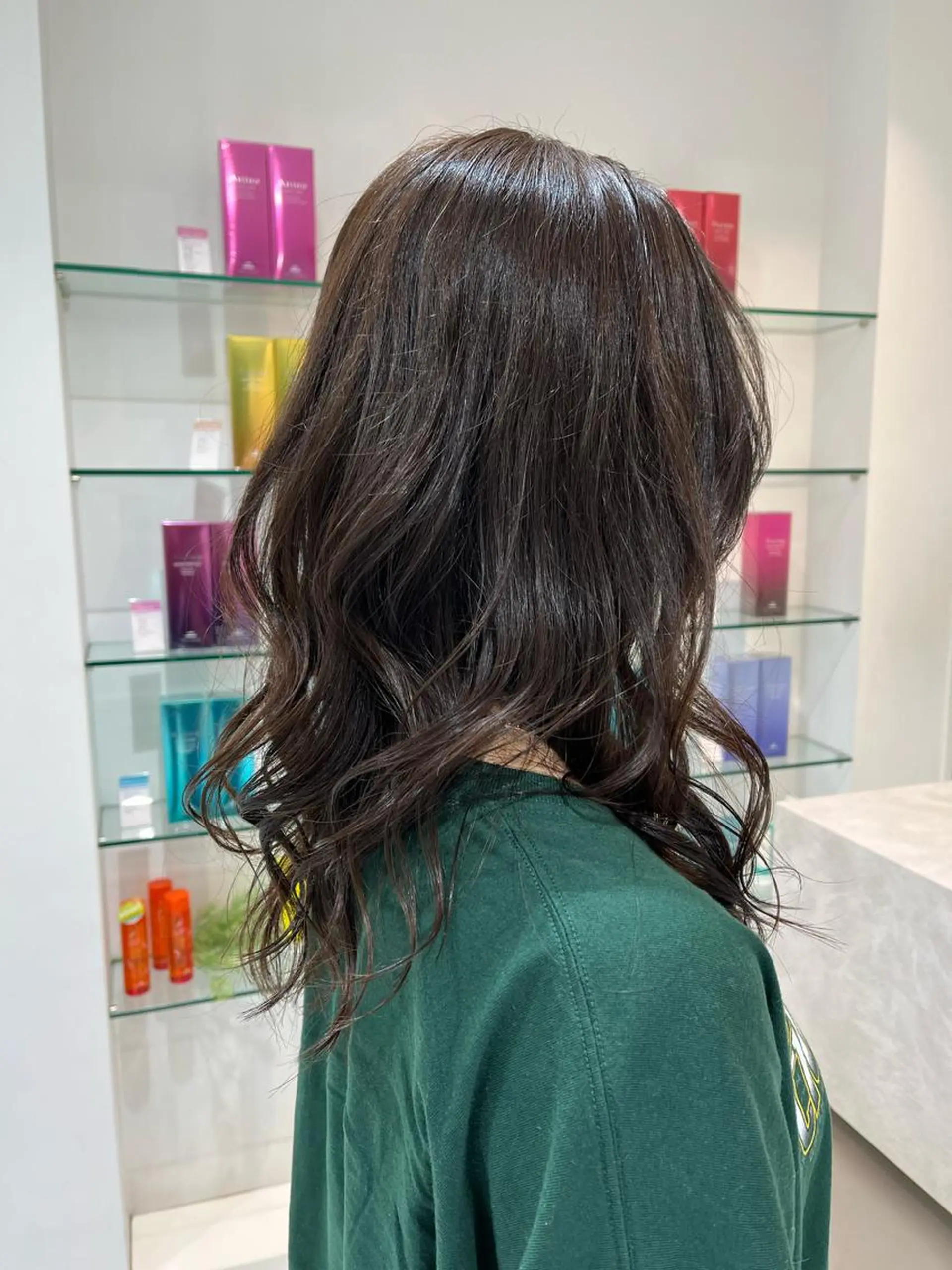 ロング カラー 磯山 直貴のヘアスタイル