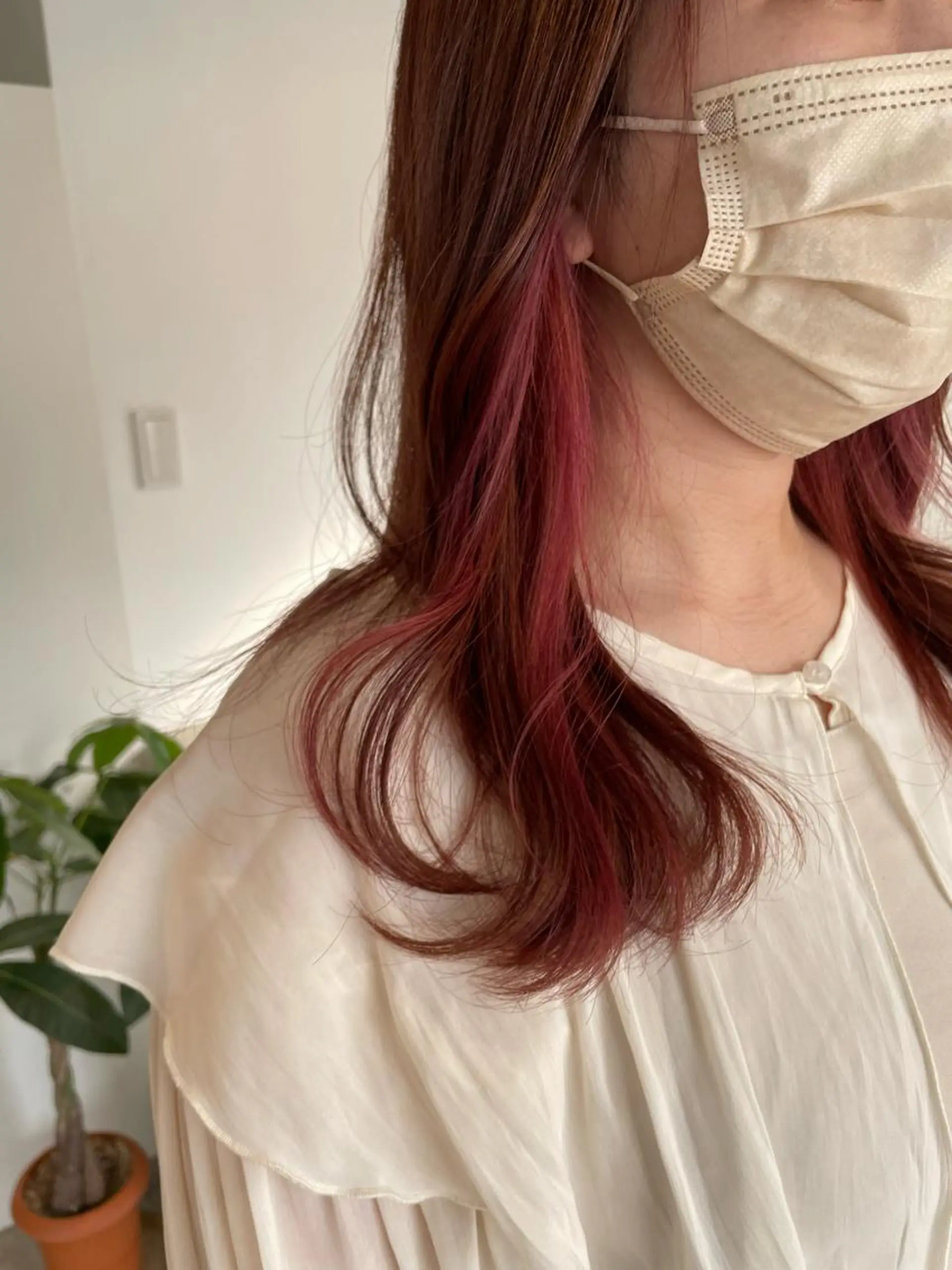 セミロング カラー ヘアアレンジ ピンクカラー REONA🪽✨薬院 レイヤーカット🫧のヘアスタイル