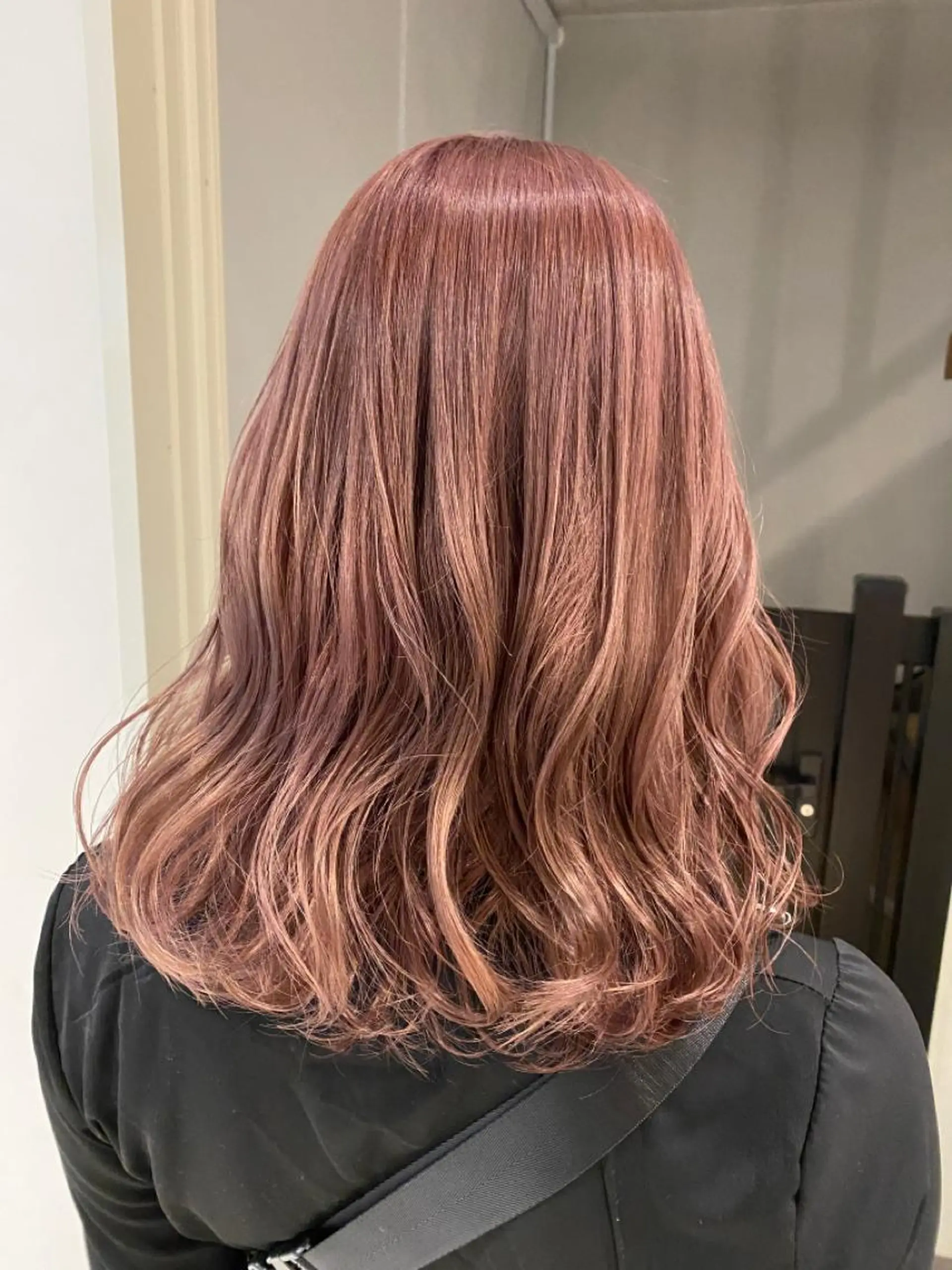 セミロング カラー 🌈評価No.1🌈 艶髪カラー❌エクステのヘアスタイル