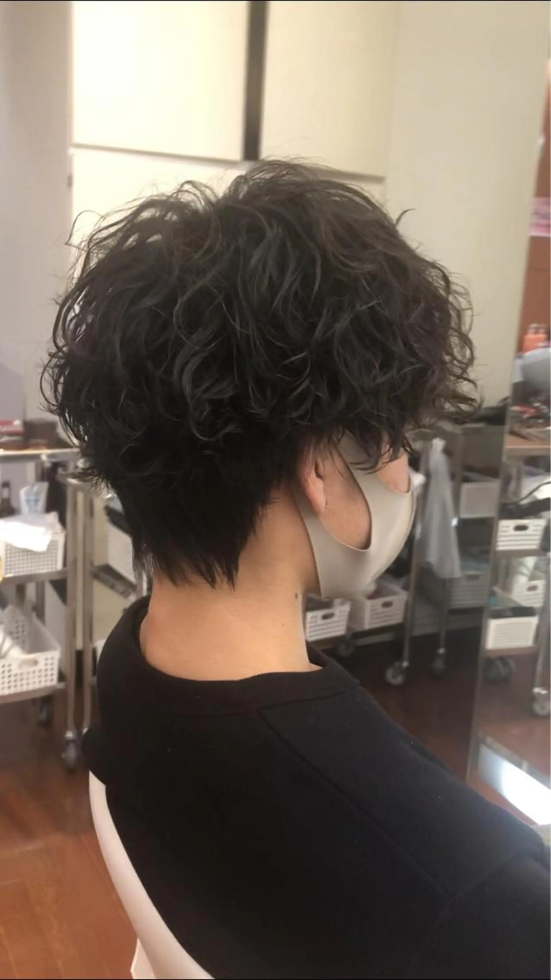 ショート パーマ メンズ 波巻きスパイラル 河原崎　基のヘアスタイル