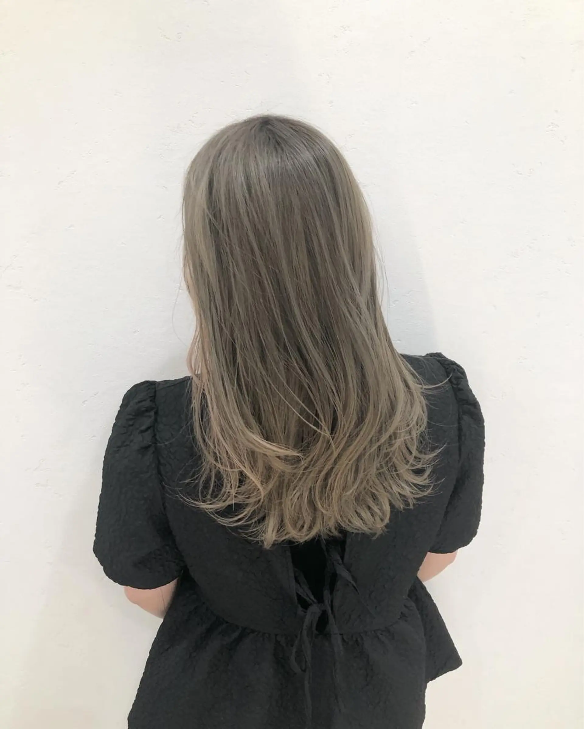 セミロング カラー グレージュ ニュアンスカラー🫧 加納のヘアスタイル