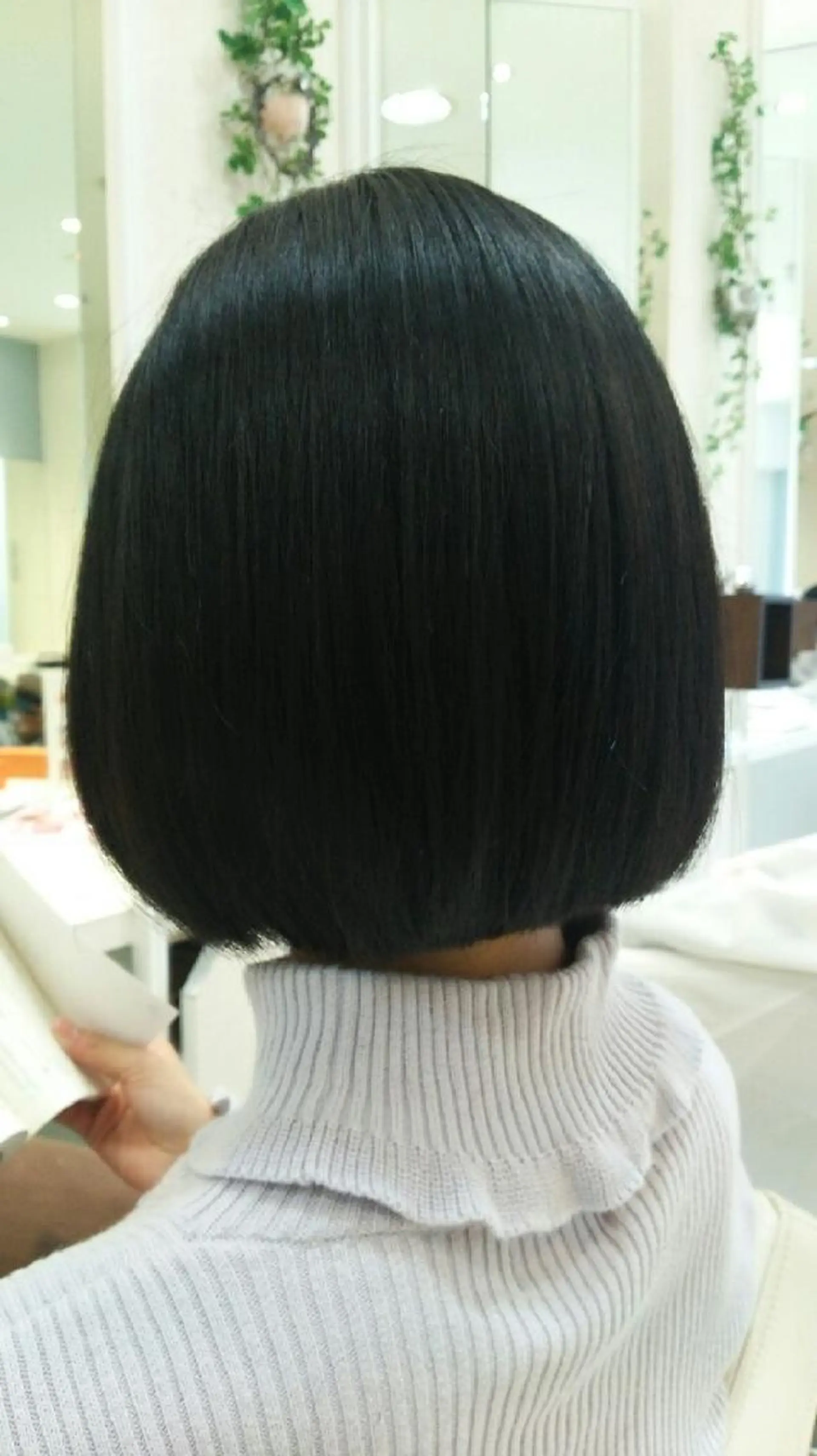 ショート パーマ 前下がりボブ ワンレンボブ ボブ ストレートパーマ 🌈ぷる艶カラー🌈 髪質改善👑柳沼尚貴のヘアスタイル