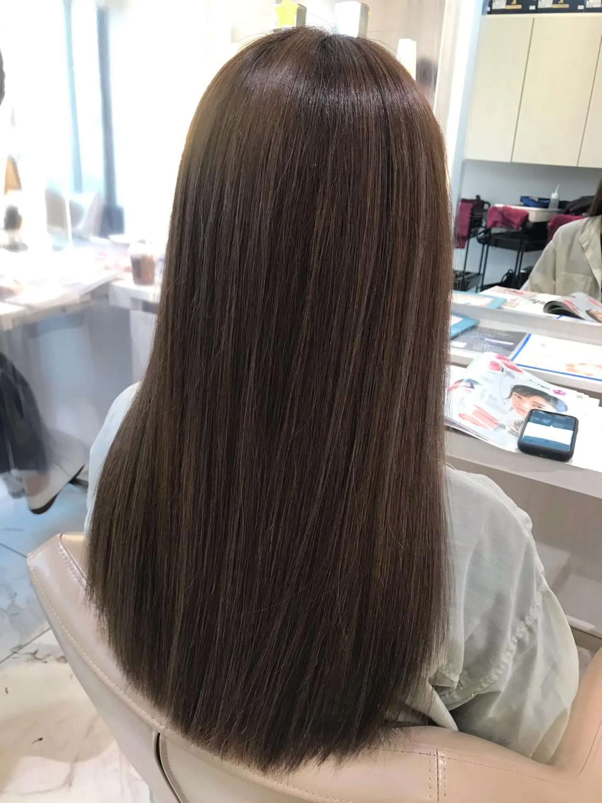 ロング 髪質改善 ヘアカラー 清藤綾/脱白髪染め 白髪ぼかしハイライトのヘアスタイル