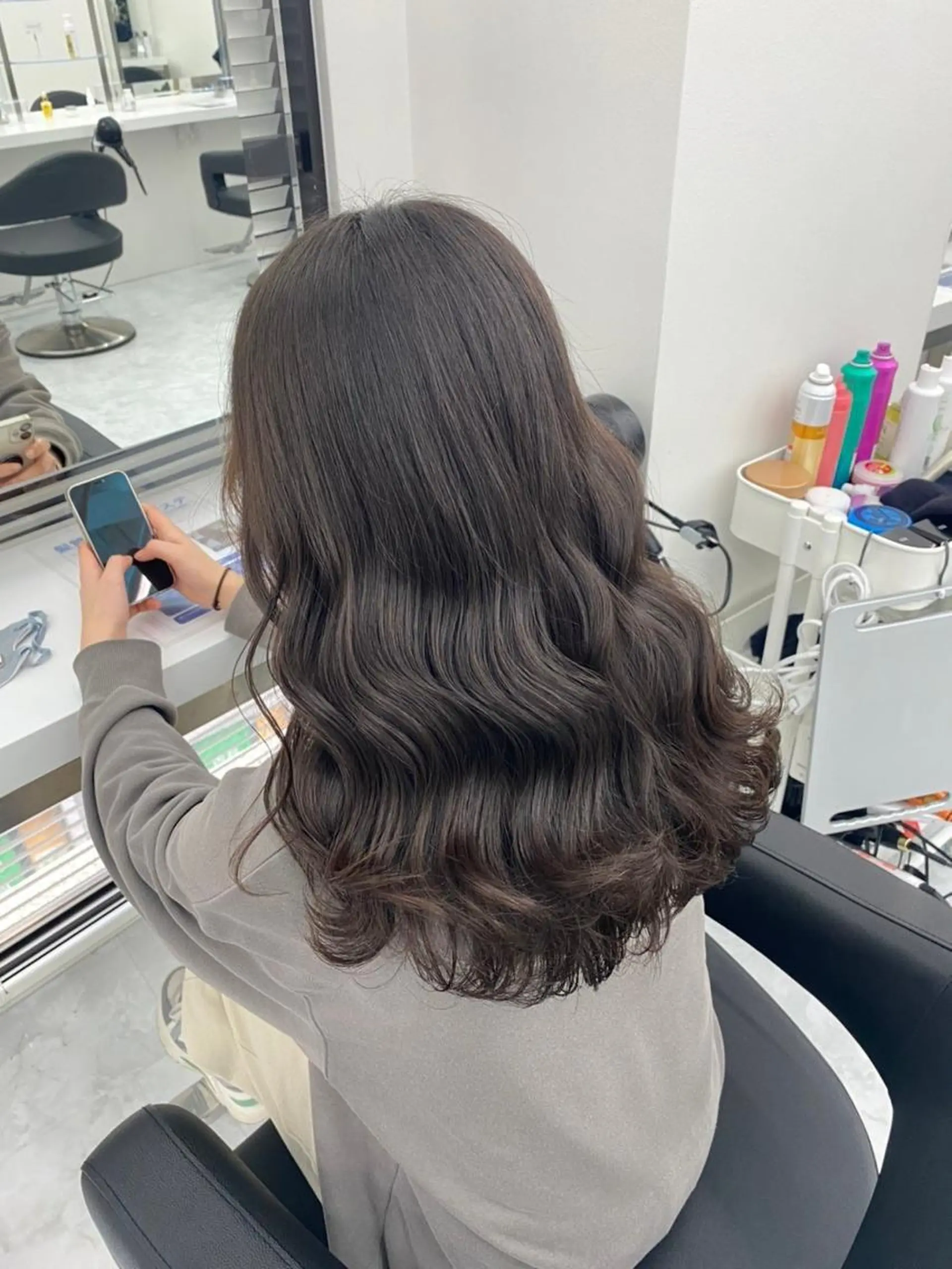 ロング カット パーマ トリートメント ヘッドスパ ヘアセット 🪞official THREE 横浜🎀のヘアスタイル