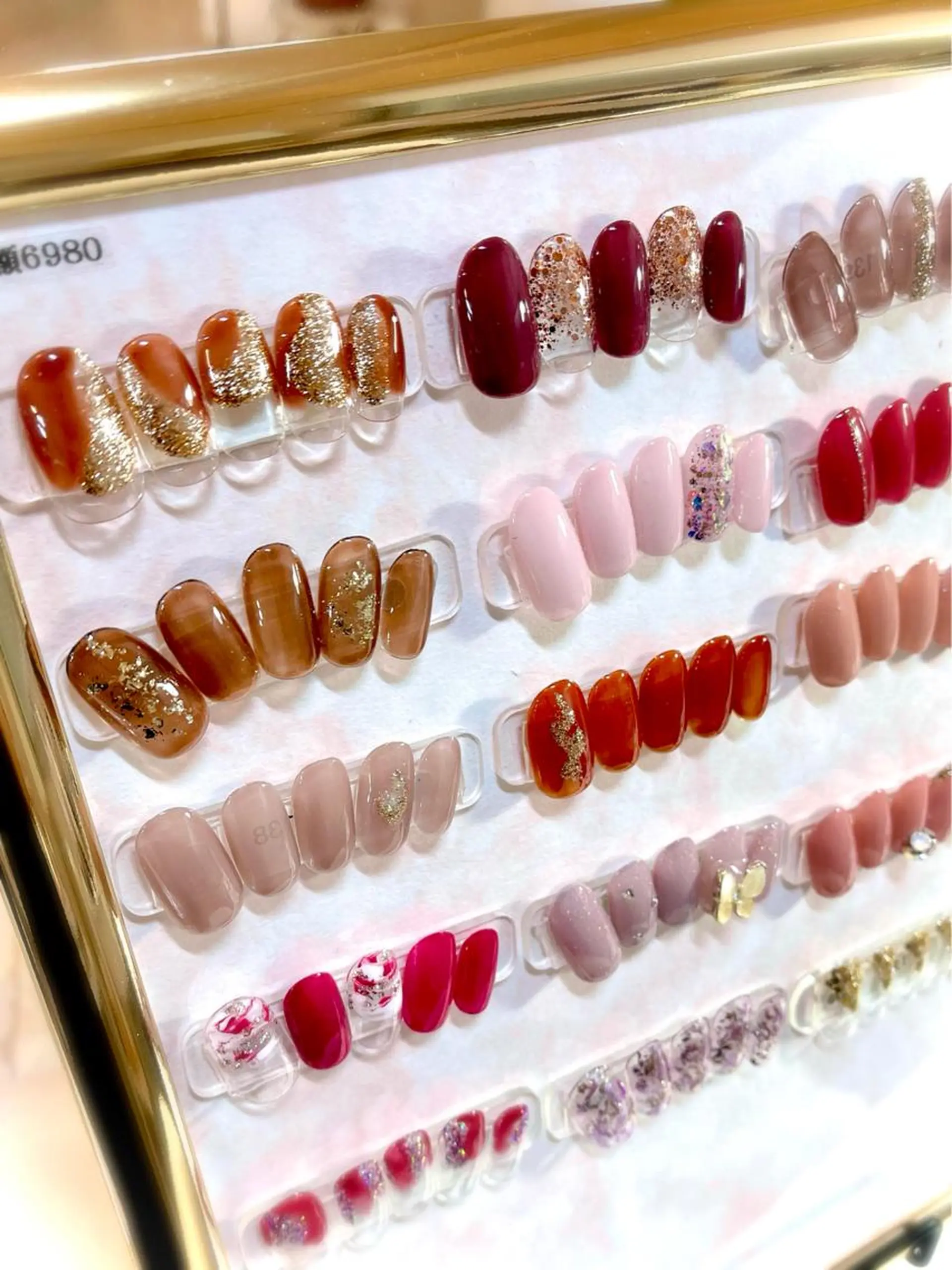ネイル シンプルネイル Vogusty's Nail 鶴見店のネイルデザイン