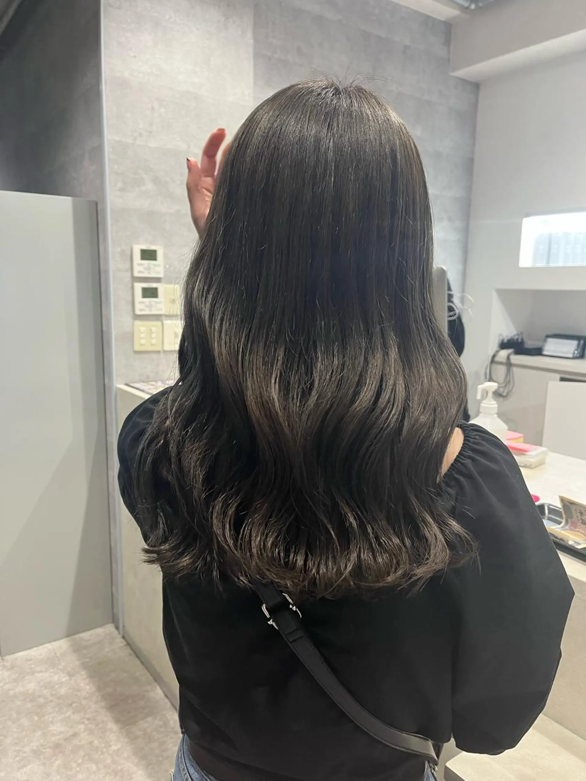 ミディアム カラー MIES amane(アマネ)のヘアスタイル