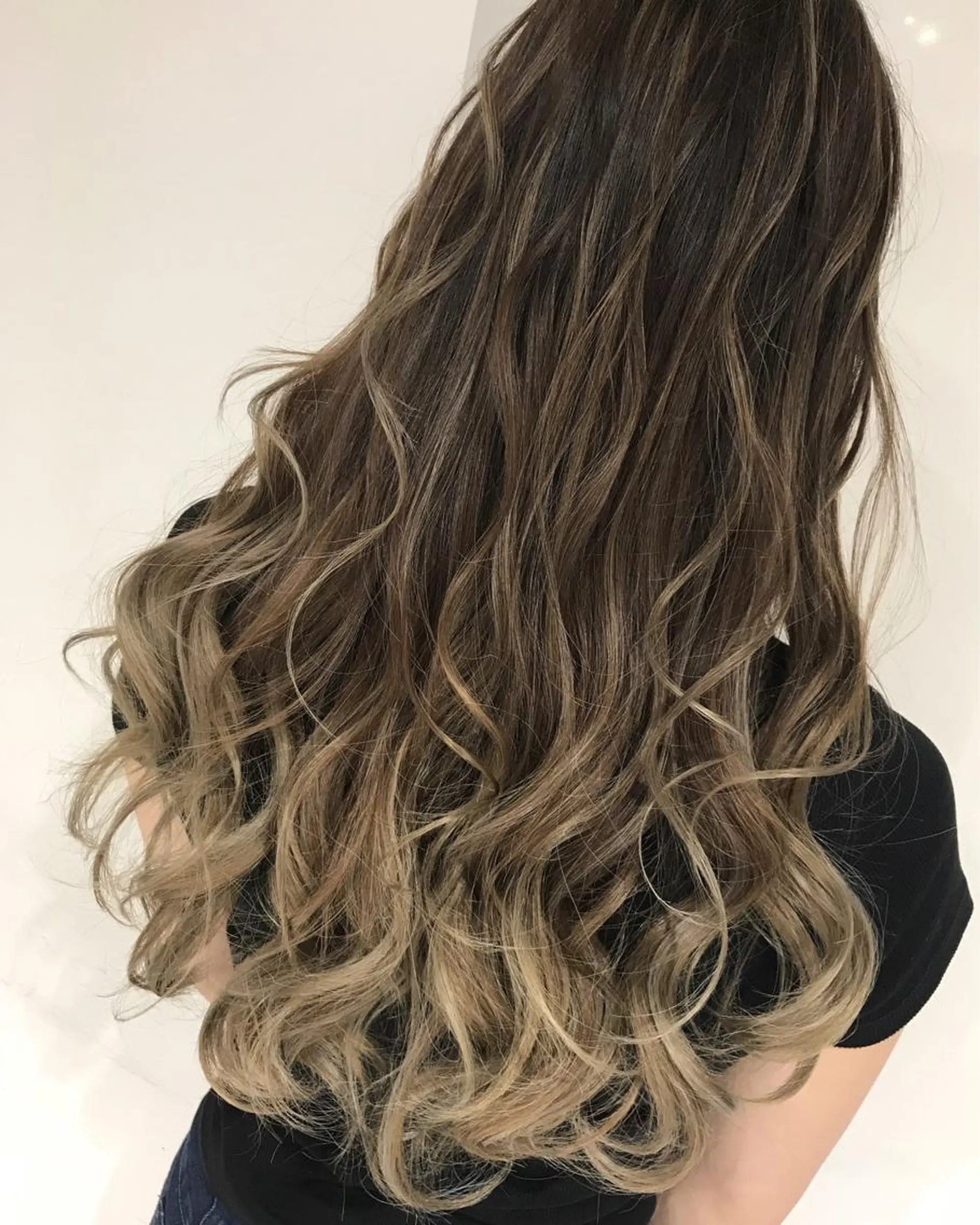 ロング カラー パーマ ヘアアレンジ 【公式】amble luxe池袋東口🩷のヘアスタイル