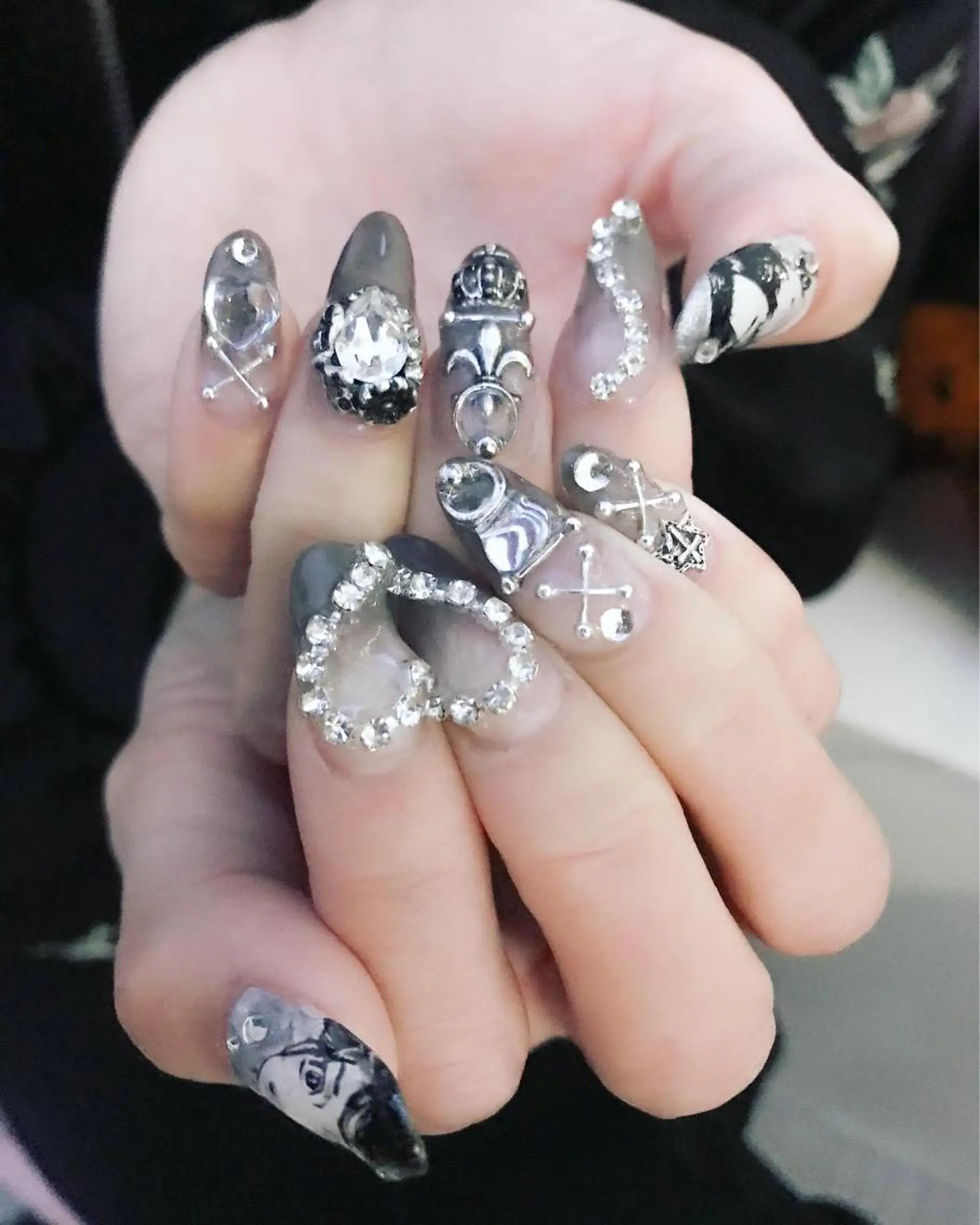 ネイル ジェルネイル シルバー Nyanco Nailのネイルデザイン