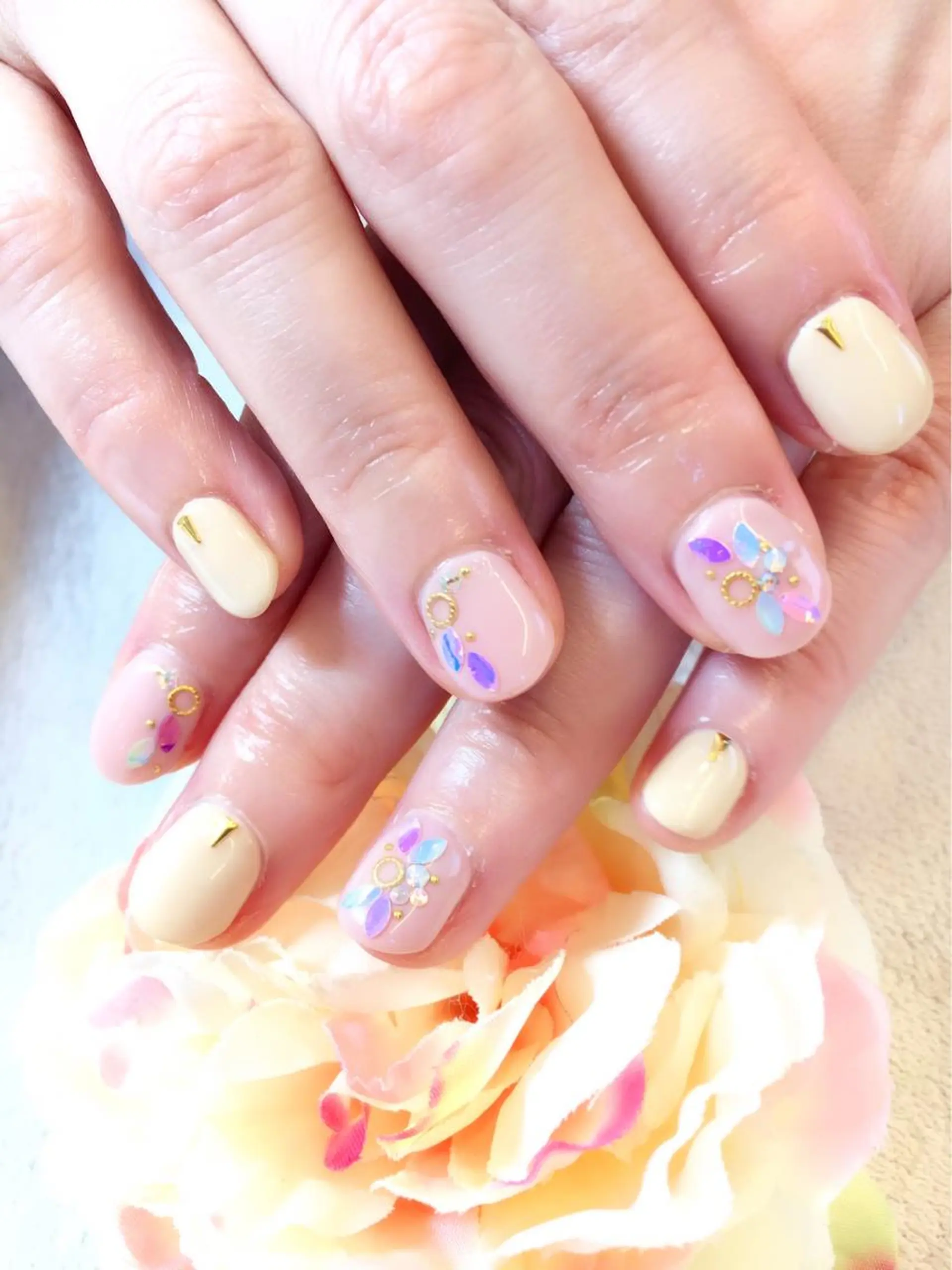 ネイル フットネイル ジェルネイル ミラーネイル パラジェル 春ネイル clover nailのネイルデザイン