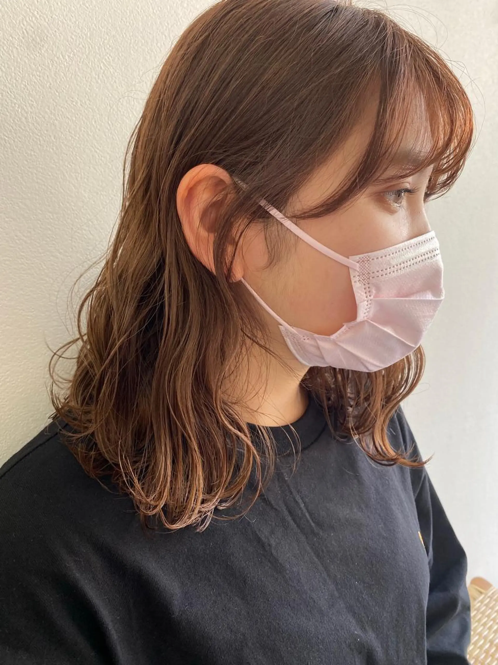 ミディアム ボブ/ハイトーン REINAのヘアスタイル