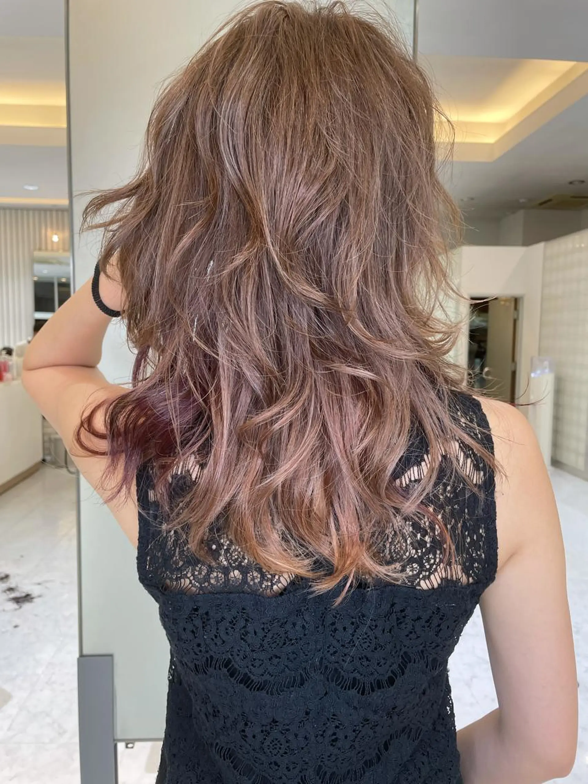 ミディアム カラー 本間 良のヘアスタイル