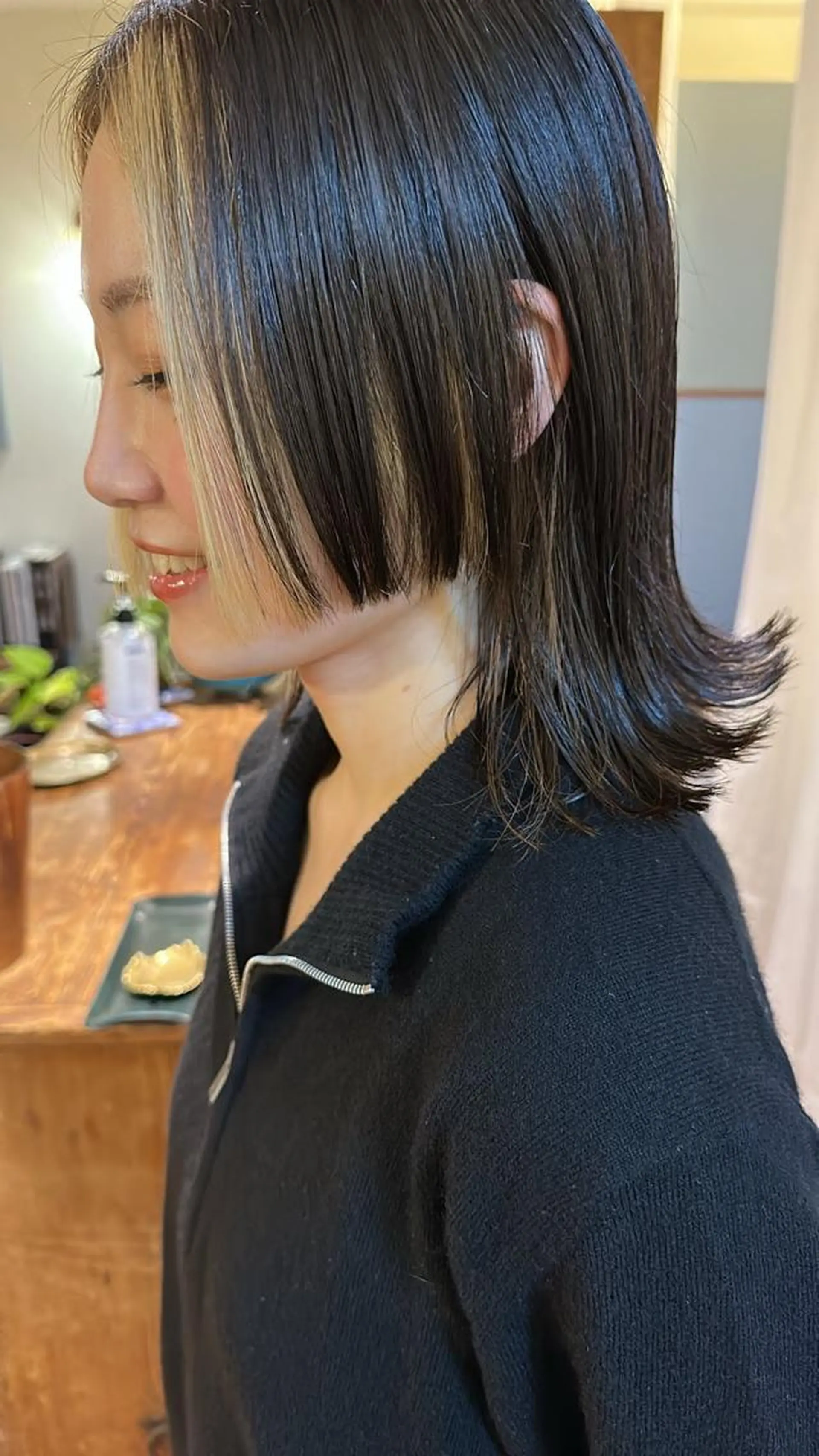 ミディアム 顔周りカット かつやま めいのヘアスタイル