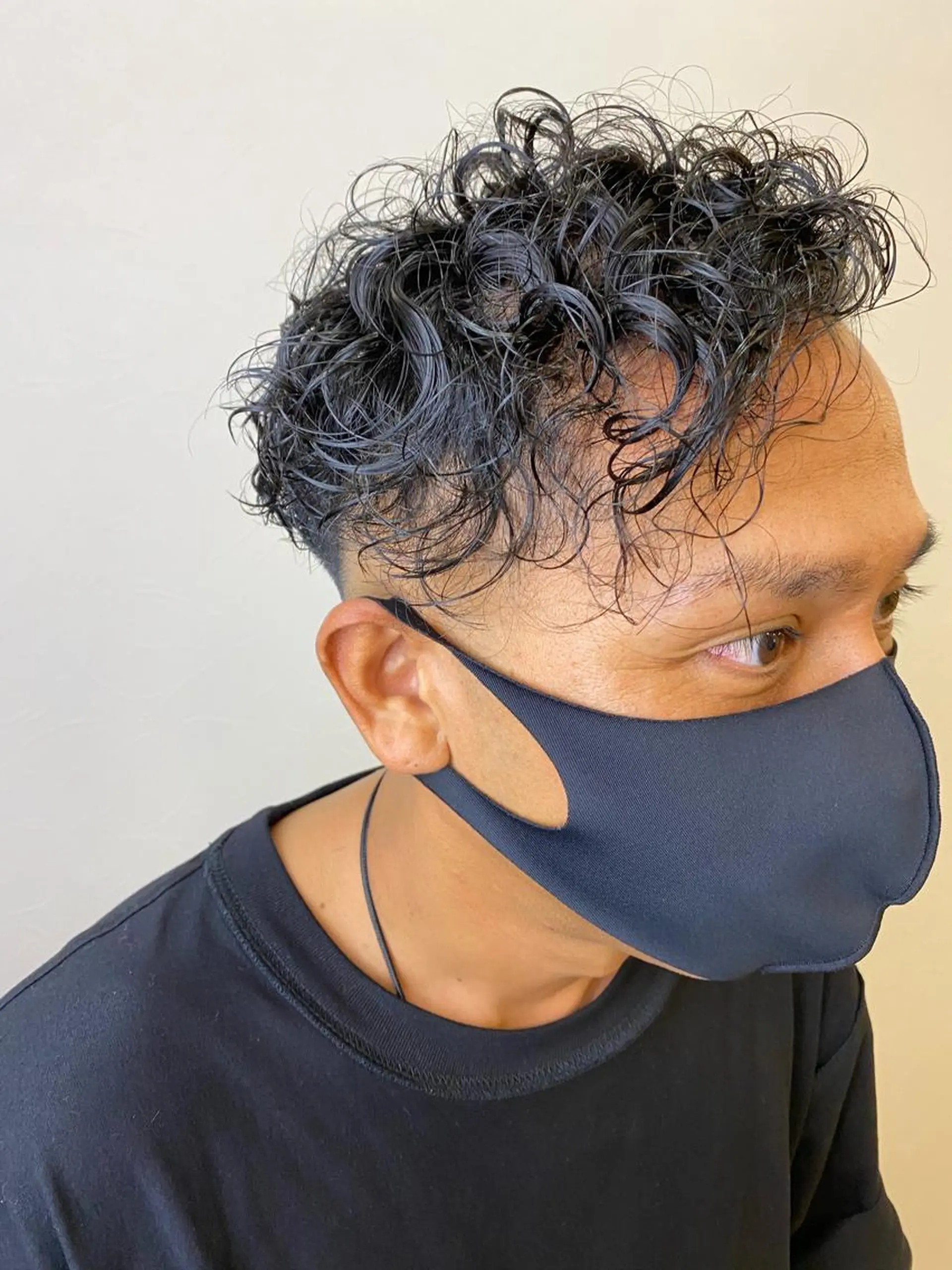 ショート メンズ フェードカット メンズパーマ スキンフェード カット パーマ 新宿メンズ人気No1 仙頭　由範のヘアスタイル