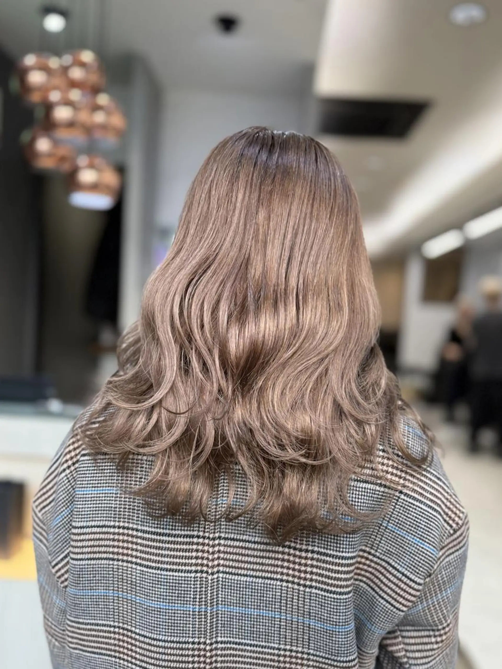 ロング カラー 天神大名/ブリーチ 鶴岡和幸/ハイトーンのヘアスタイル