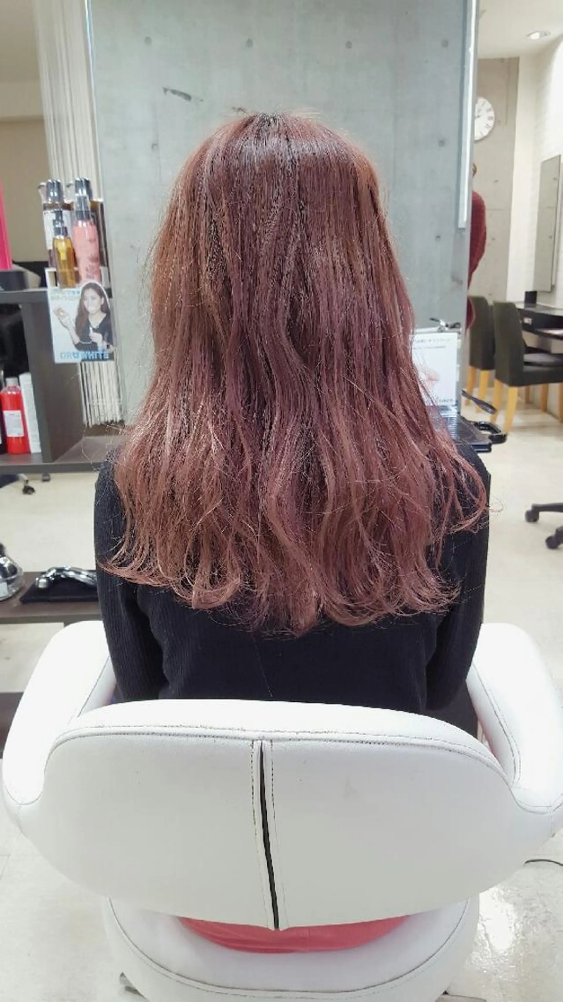 セミロング 髪質改善×レイヤー 高嶋のヘアスタイル