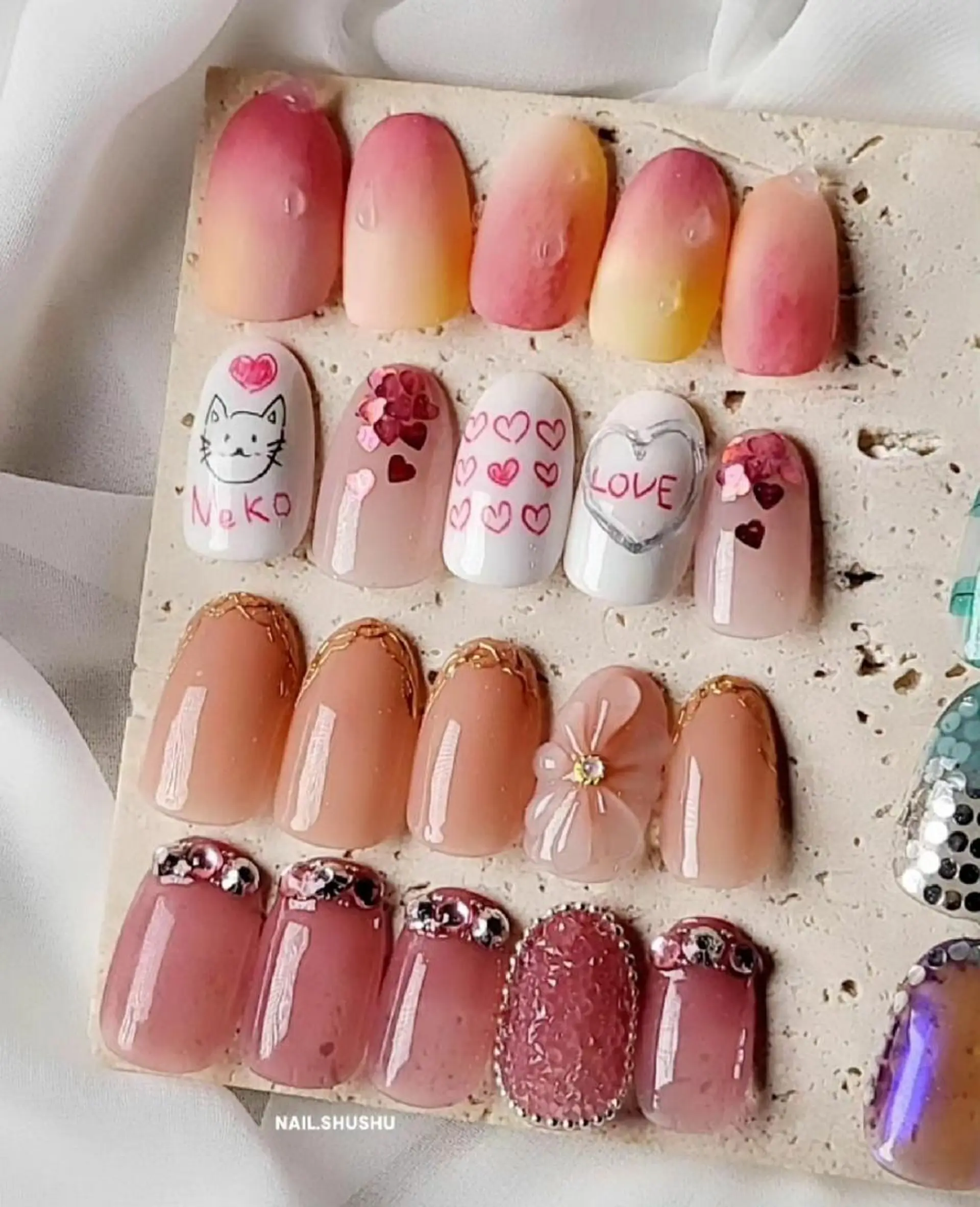 ネイル 持ち込み ニュアンスネイル ワンカラーネイル シンプルネイル 夏ネイル 3dパーツ/流行り 👧shushu❤️のネイルデザイン