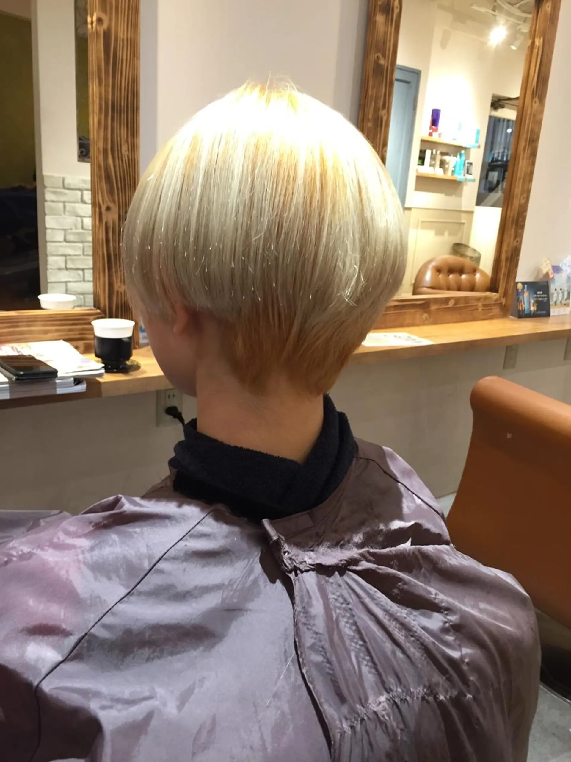 ショート カラー ブリーチ ✨三澤 舜✨のヘアスタイル