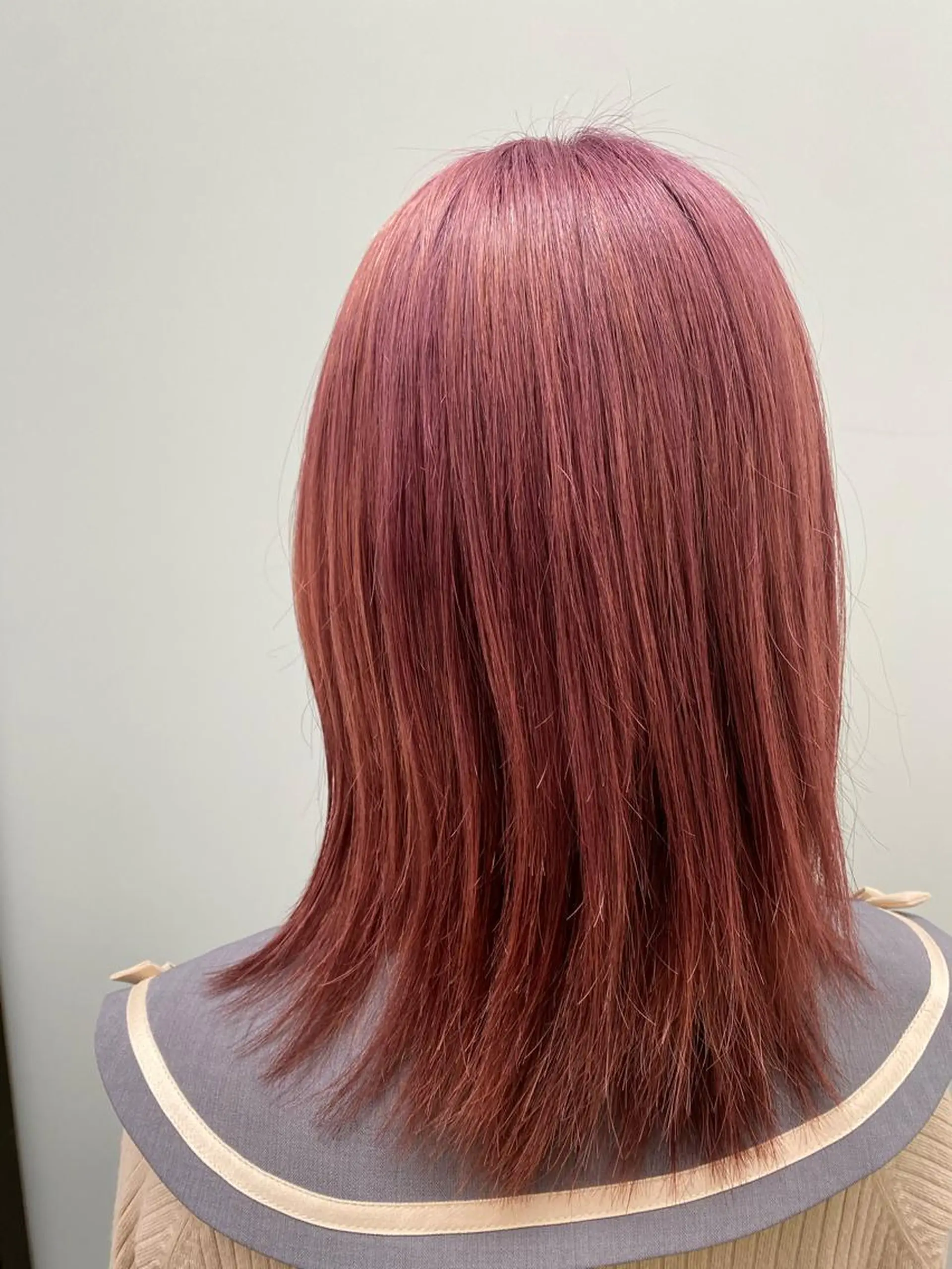 ミディアム カラー グレージュ/レイヤー /韓国ヘア/RISAのヘアスタイル