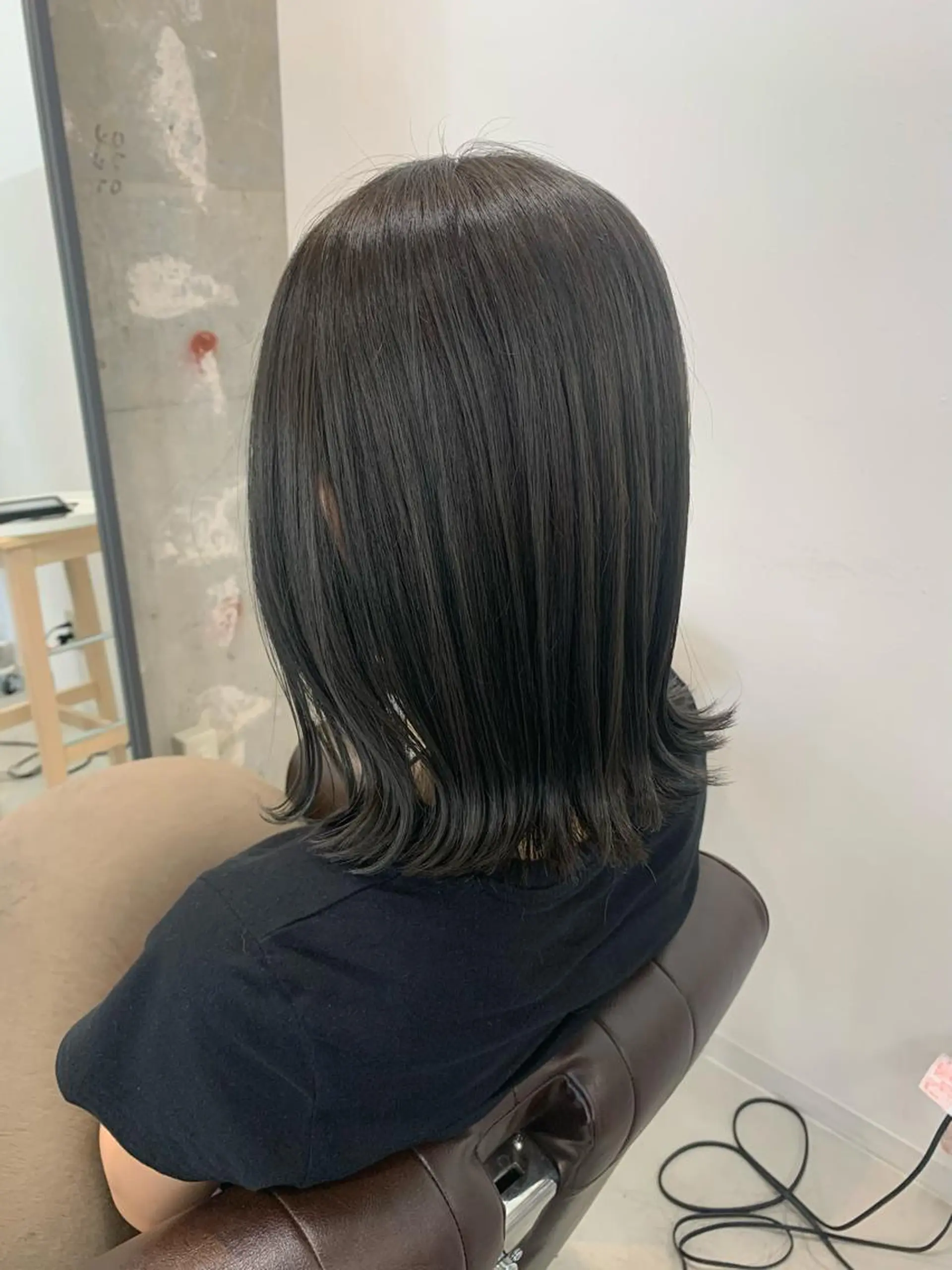 ミディアム カラー 眞名子 瑞紀のヘアスタイル