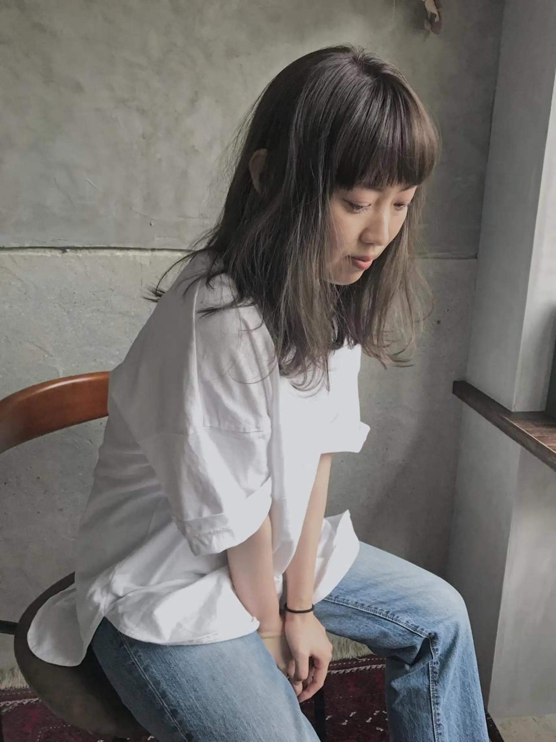 セミロング アッシュ カット ヘアカラー トリートメント さの あやねのヘアスタイル