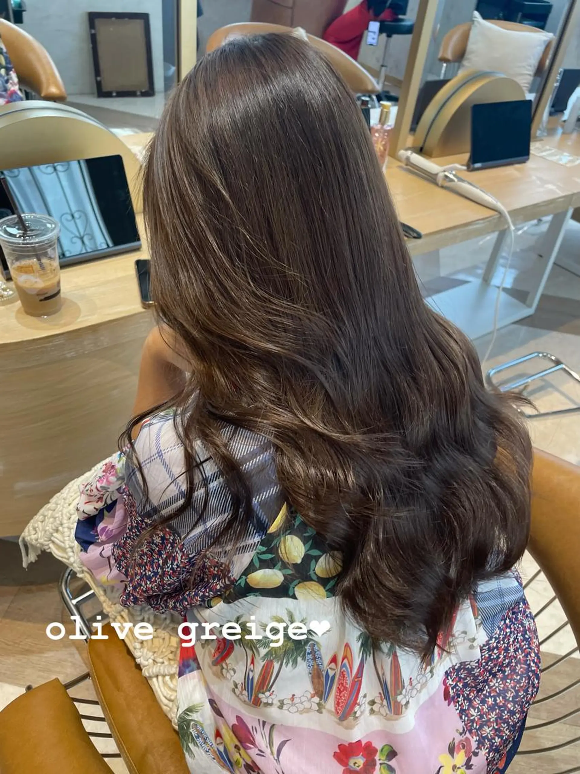 ロング カット ヘアカラー トリートメント Kanami/韓国風 /艶カラーのヘアスタイル