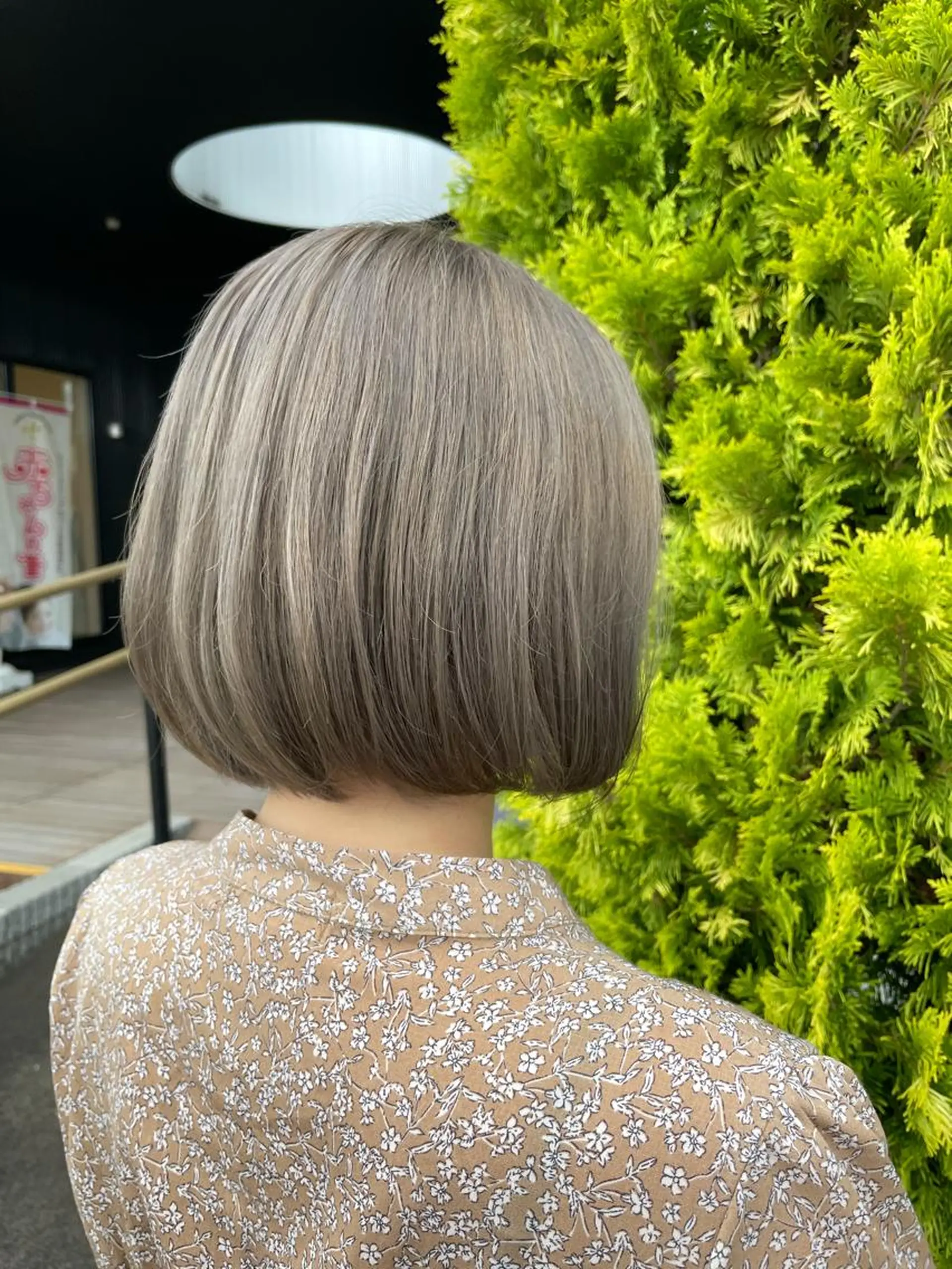 ショート カラー ブリーチ CHIKA Rimのヘアスタイル