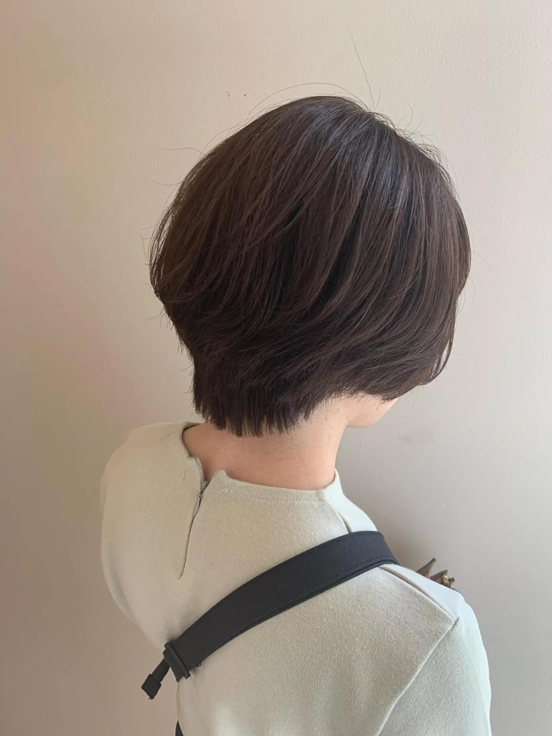 ショート カラー 顔まわりカット✄ ベージュカラー🧸のヘアスタイル
