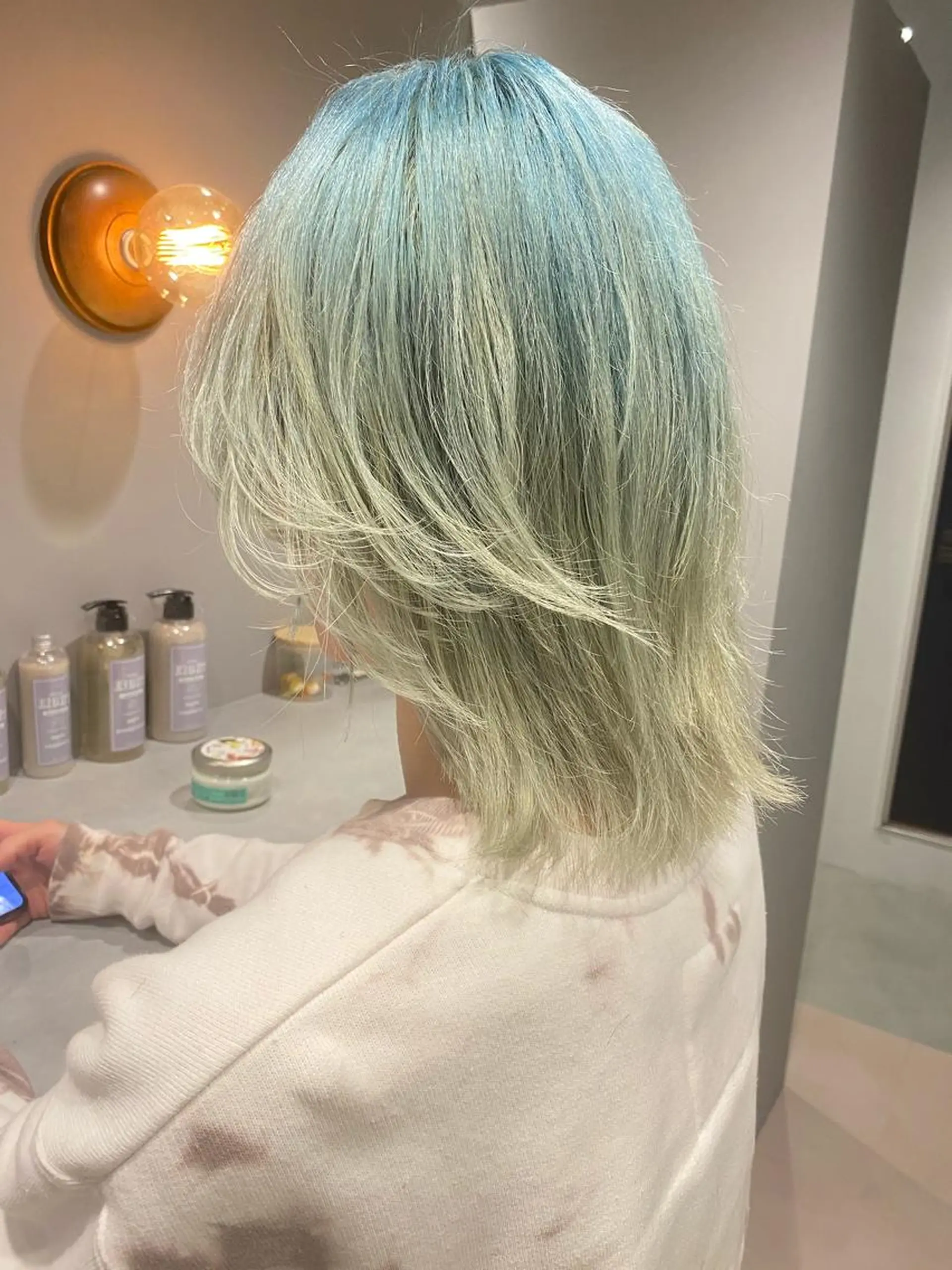 ミディアム カラー ハイトーン/ ボブ 中村麟のヘアスタイル