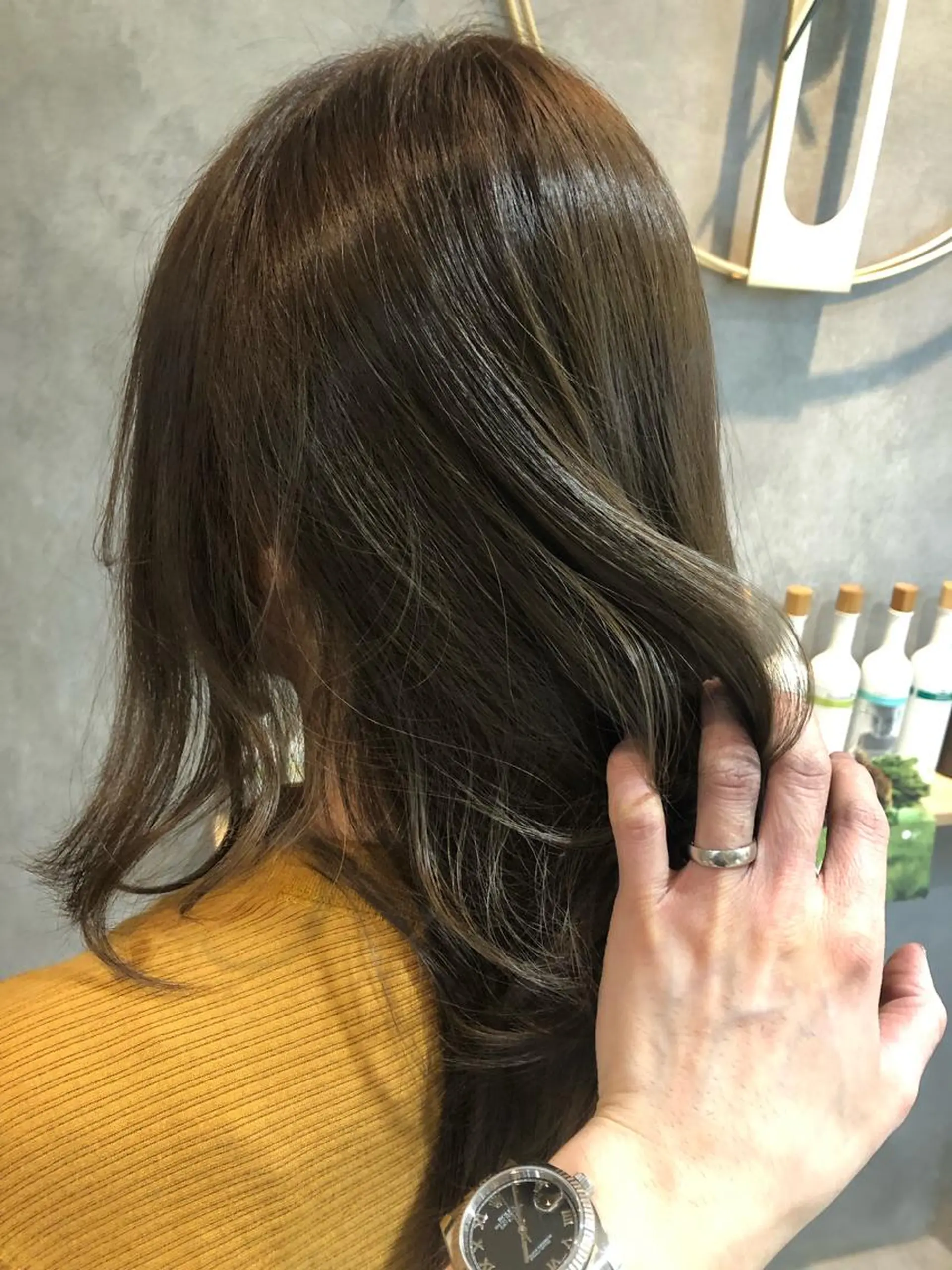 ミディアム カラー 徳光 辰弥のヘアスタイル