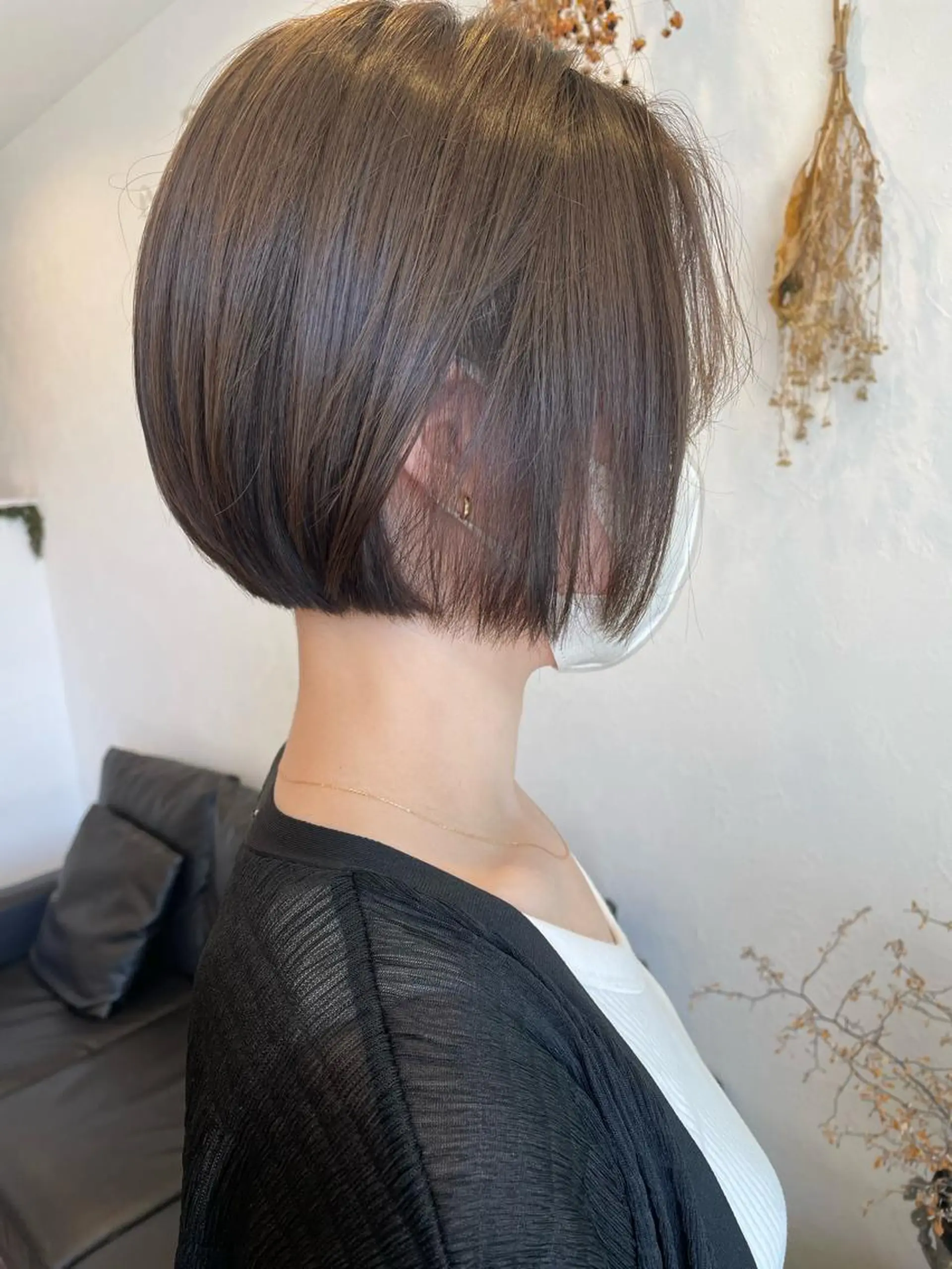 ショート カラー ベージュカラー ブリーチ ブリーチなしカラー オリーブベージュ ボブ カット ヘアカラー トリートメント m ā l o.🌷 サカモトマイコのヘアスタイル