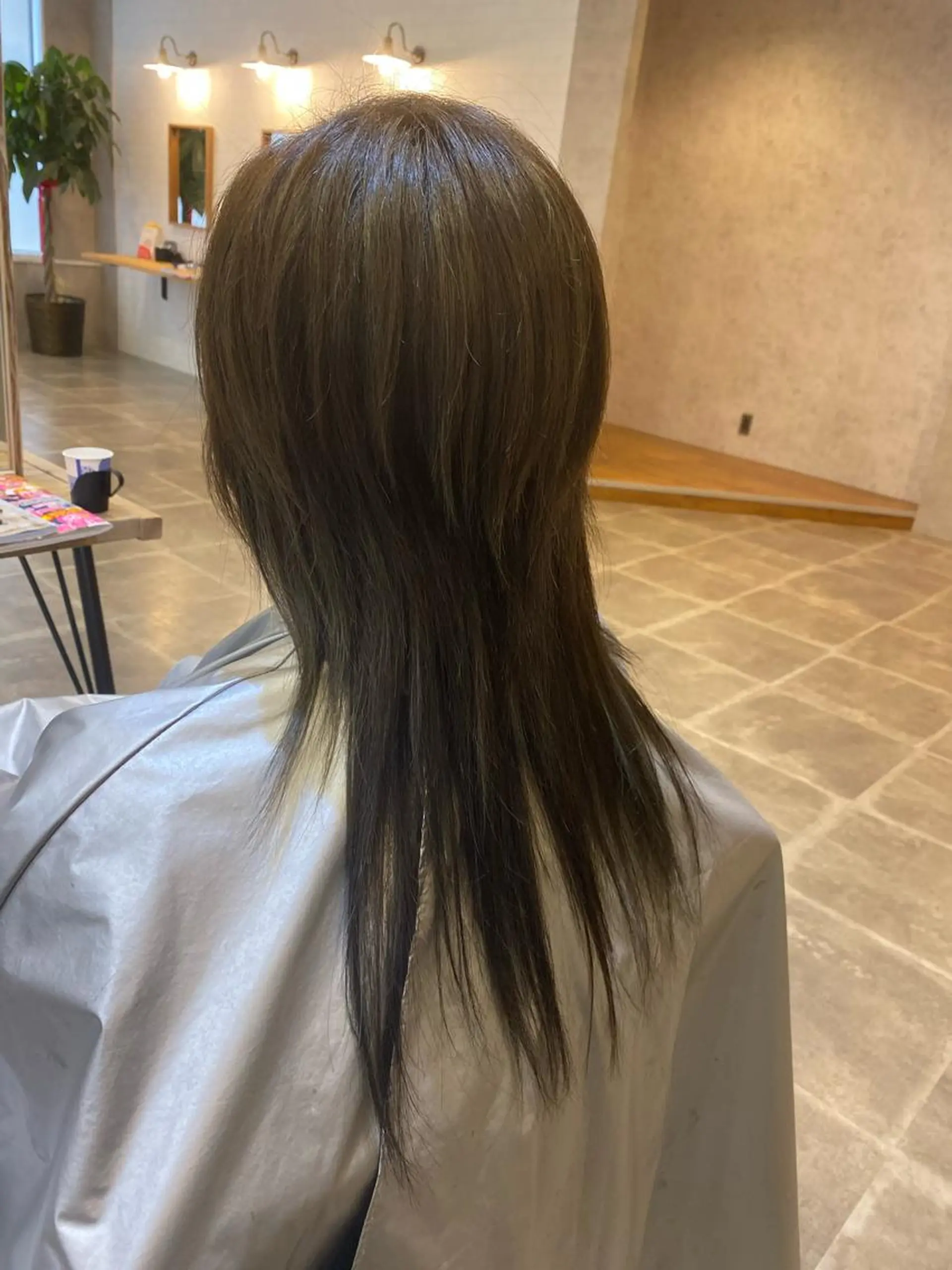 セミロング ハイライト ウルフカット カット ヘアカラー トリートメント KAITOH ATSUSHIのヘアスタイル