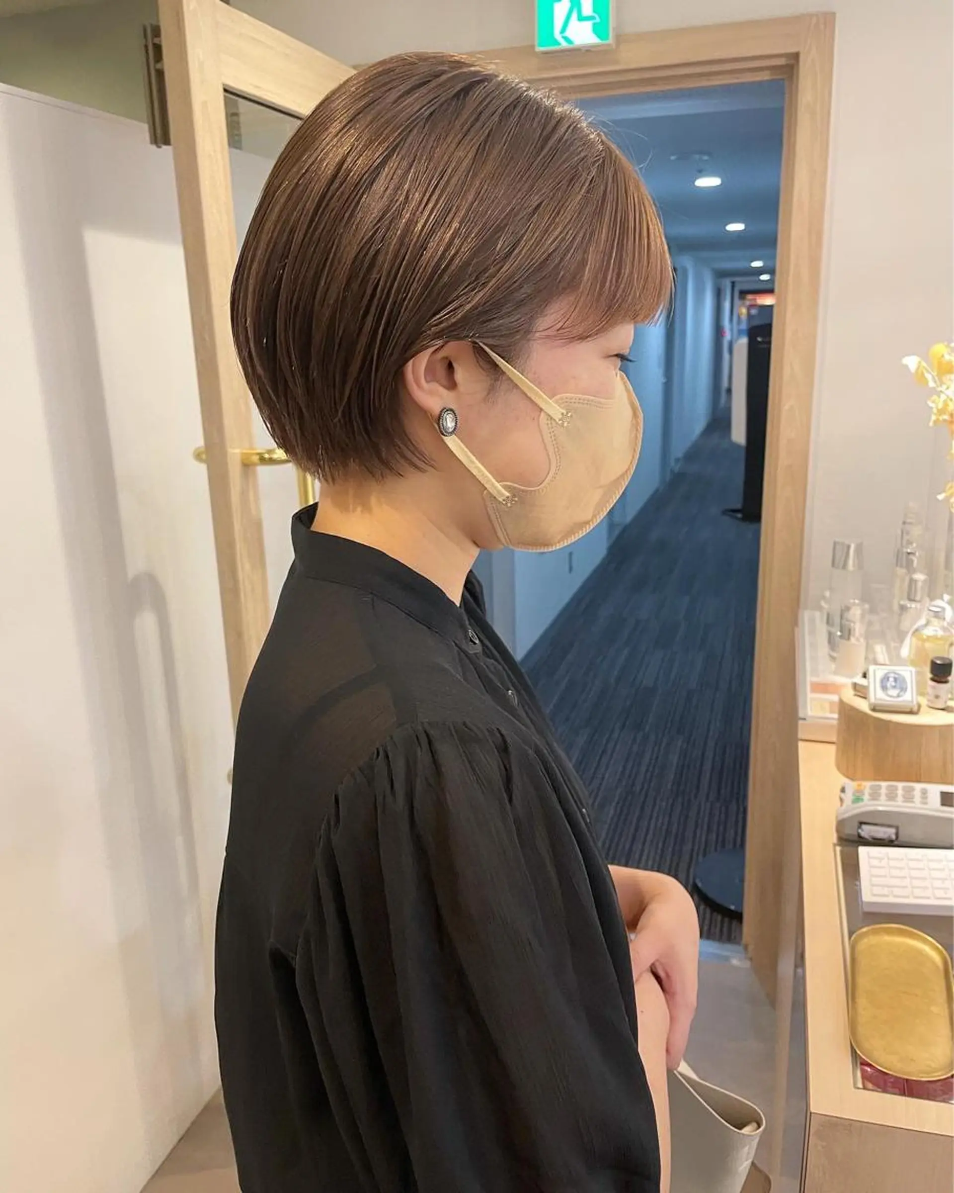 ショート カット ヘアカラー トリートメント 大迫 江梨のヘアスタイル