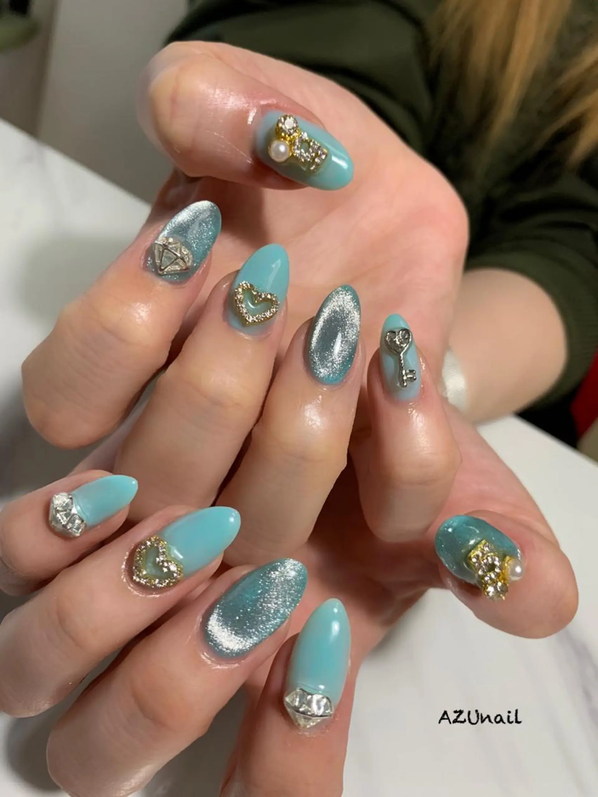 ネイル AZU nailのネイルデザイン