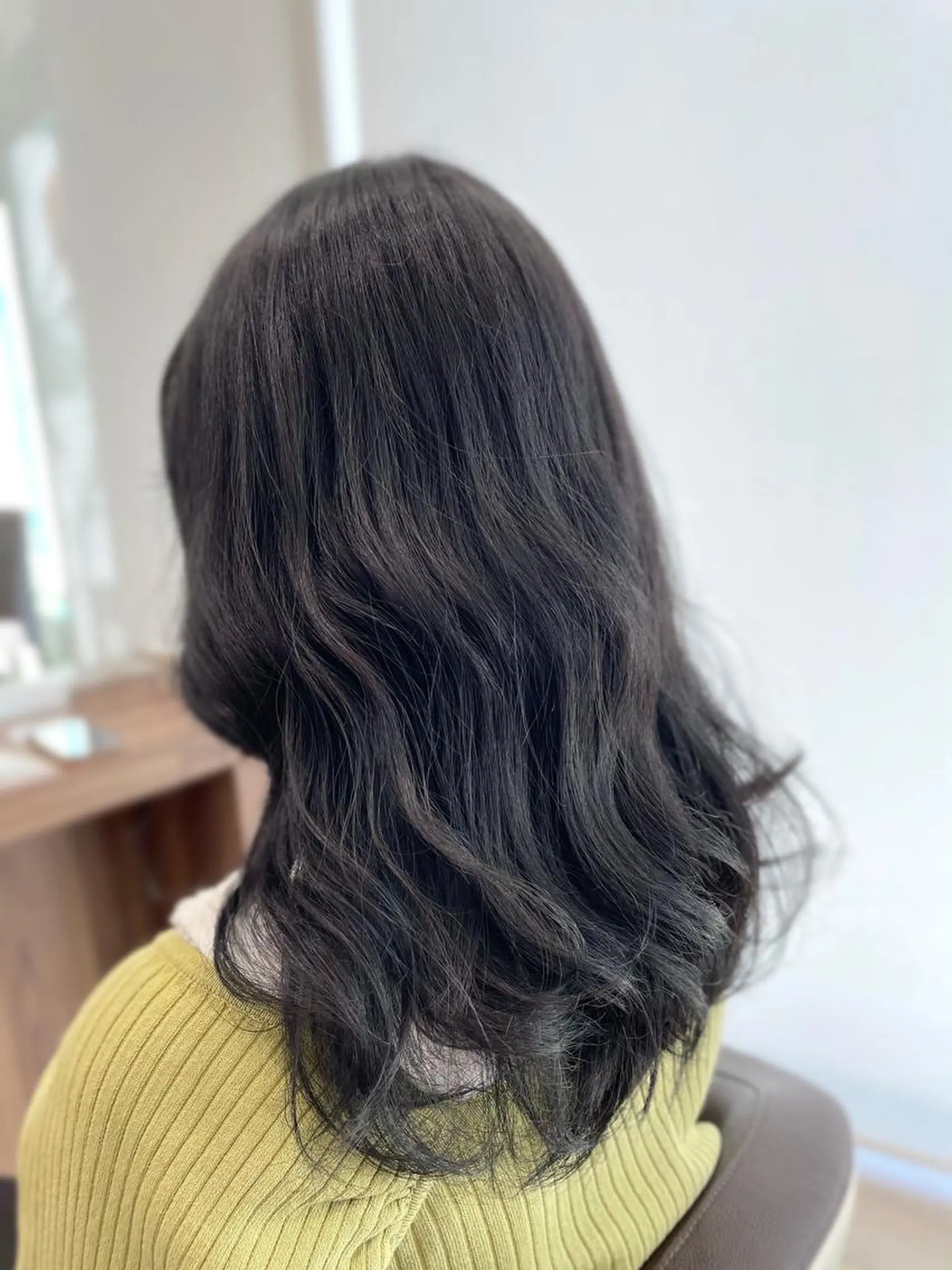 ミディアム カラー 黒髪 透明感カラー カット ヘアカラー トリートメント ナカタケ ユウのヘアスタイル