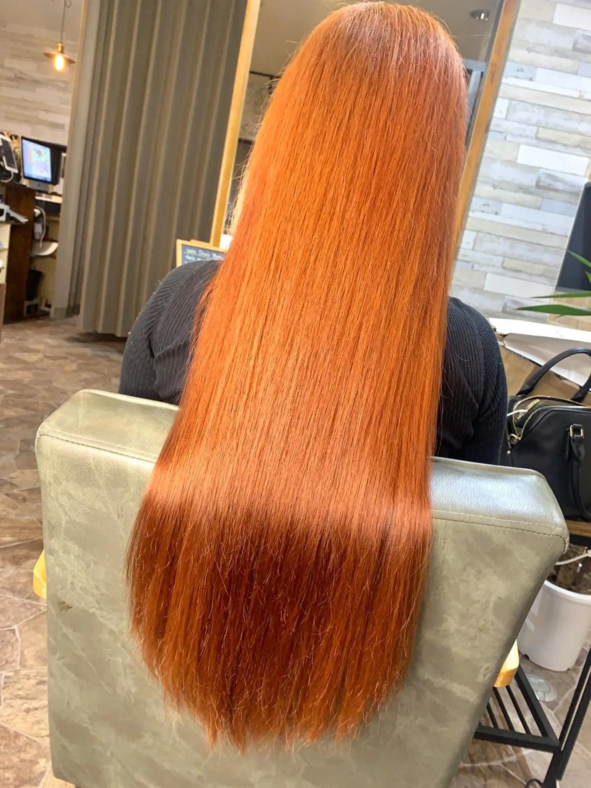 ロング Lilly 中谷友里のヘアスタイル