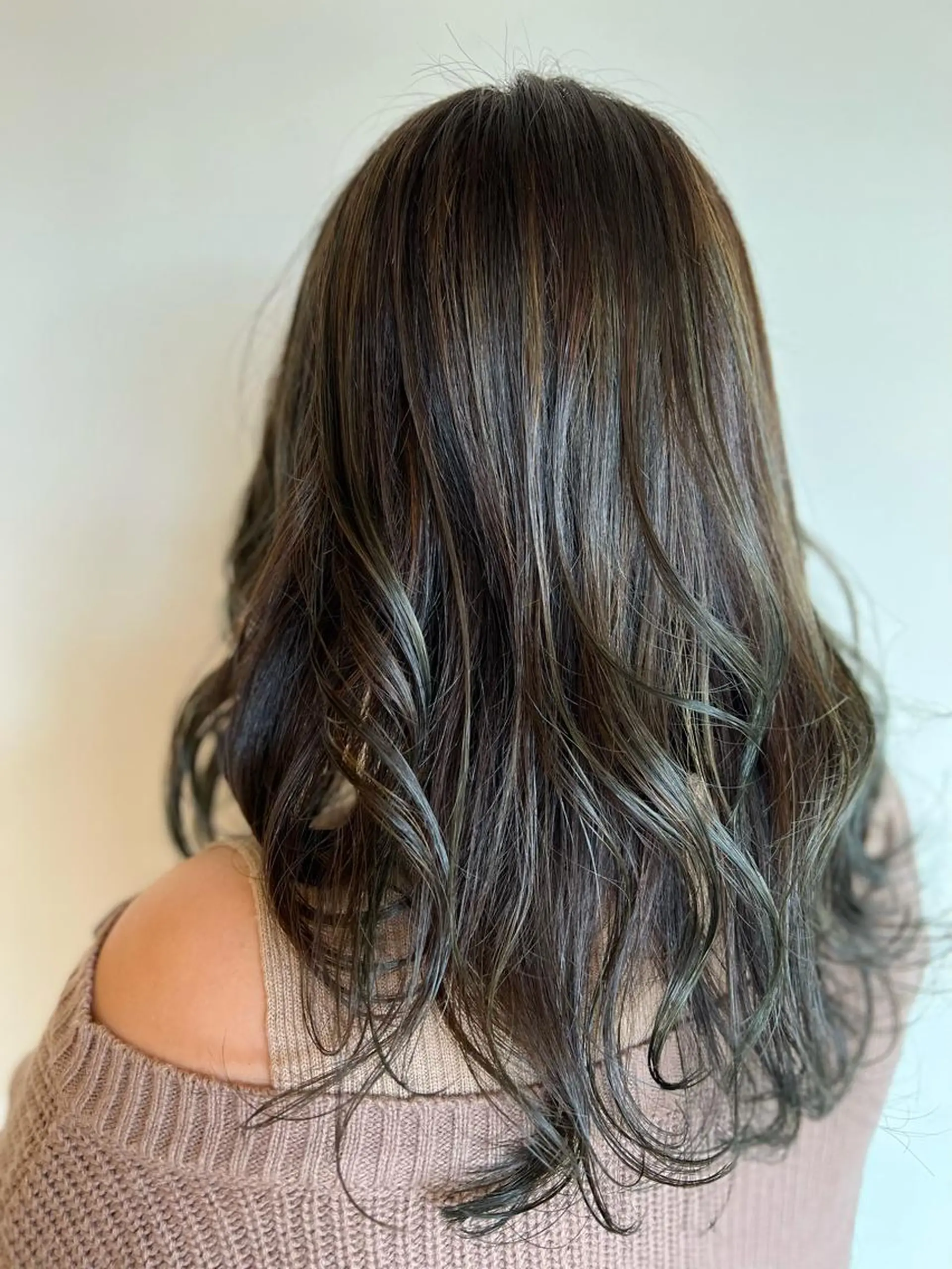 ロング カラー ブルーカラー ハイライトカラー ハイライト ロング CA-PETZ 大石 ゆうなのヘアスタイル