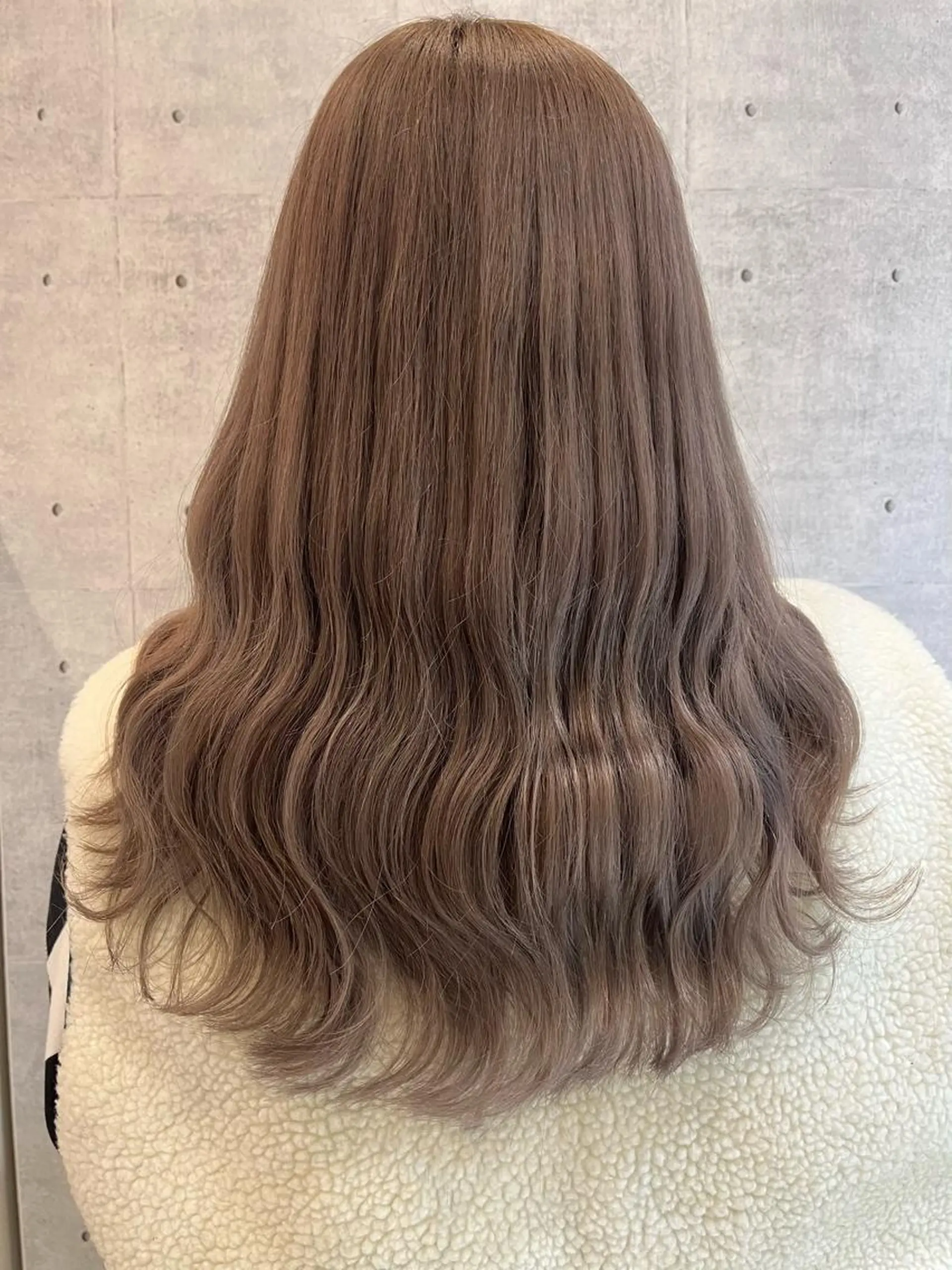 カラー 服部 沙弥佳のヘアスタイル