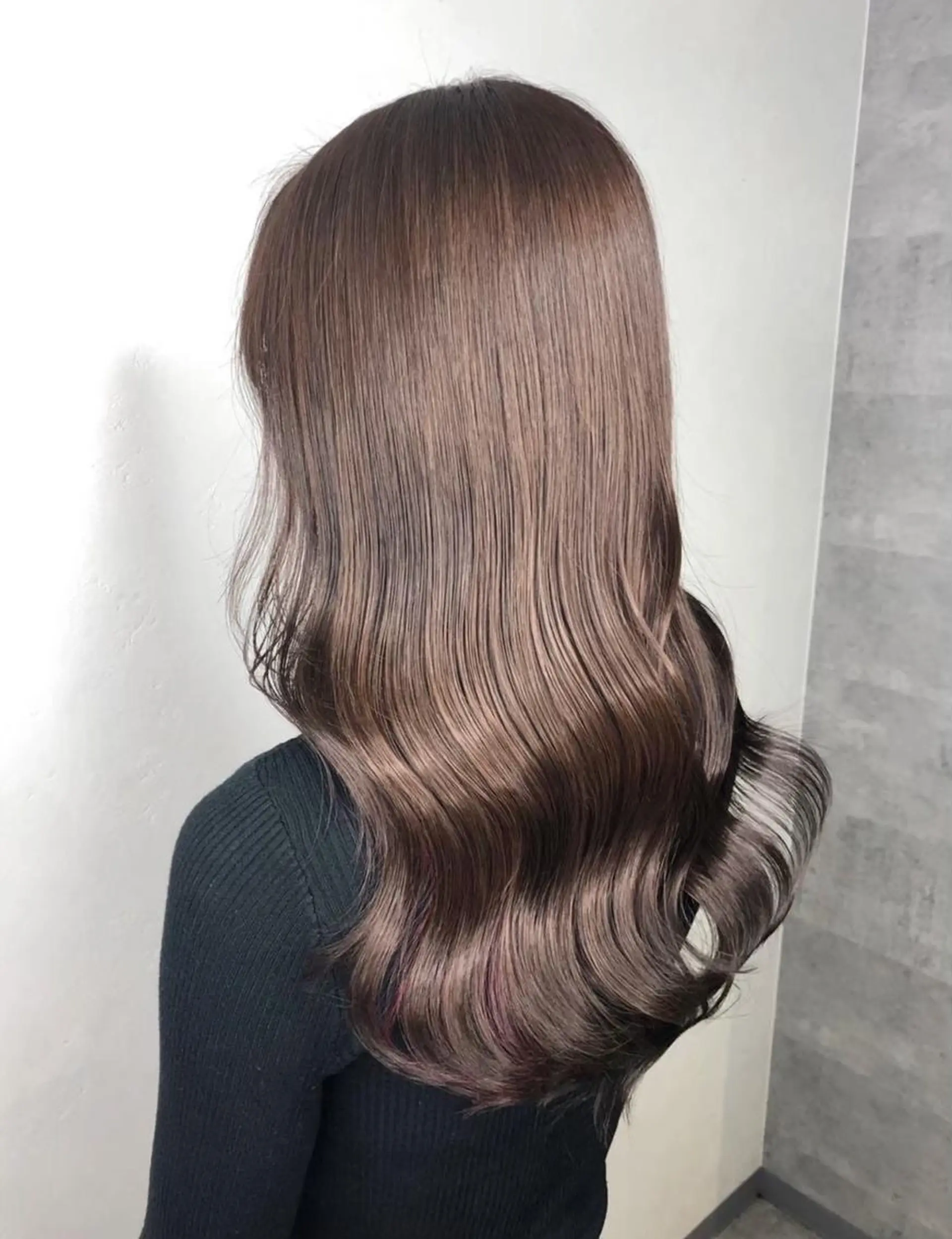 ロング ヘアカラー トリートメント アンダーバーホワイト 堺東店のヘアスタイル