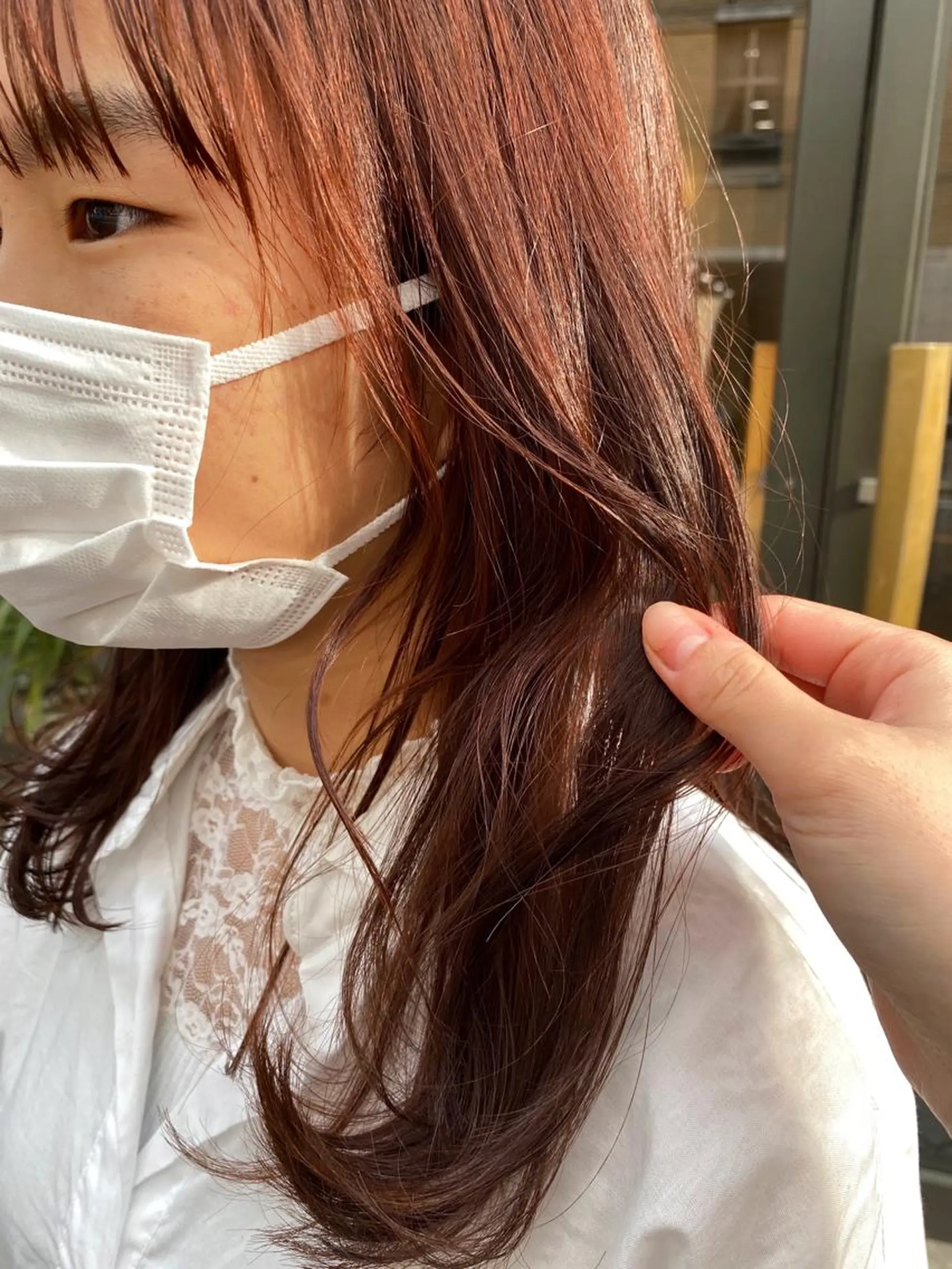 ロング カラー ブリーチ ブリーチなしカラー 塩澤 榛奈のヘアスタイル