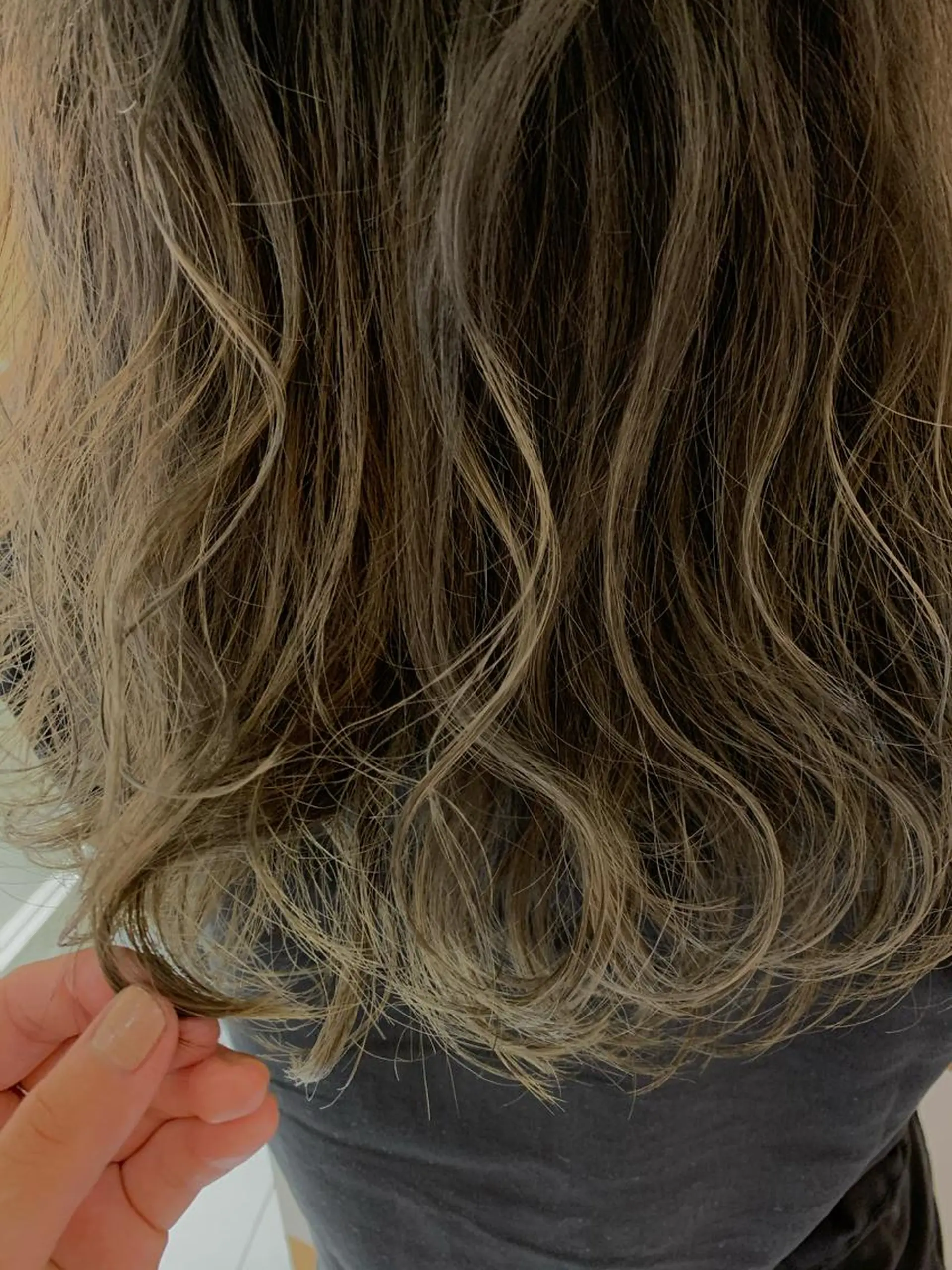 カラー 田中 未澪のヘアスタイル