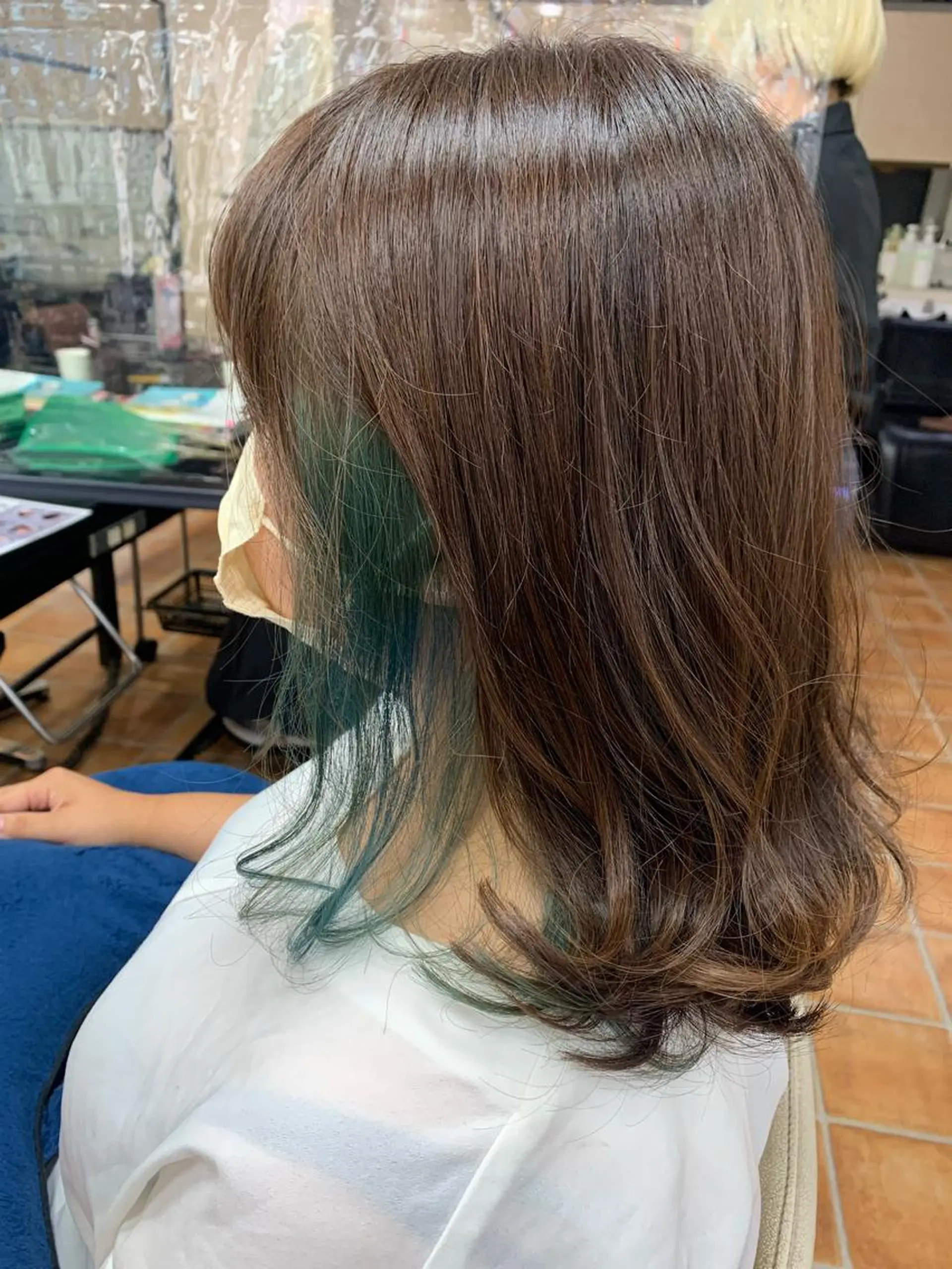 セミロング カラー フリーランス理美容師 いさかのヘアスタイル
