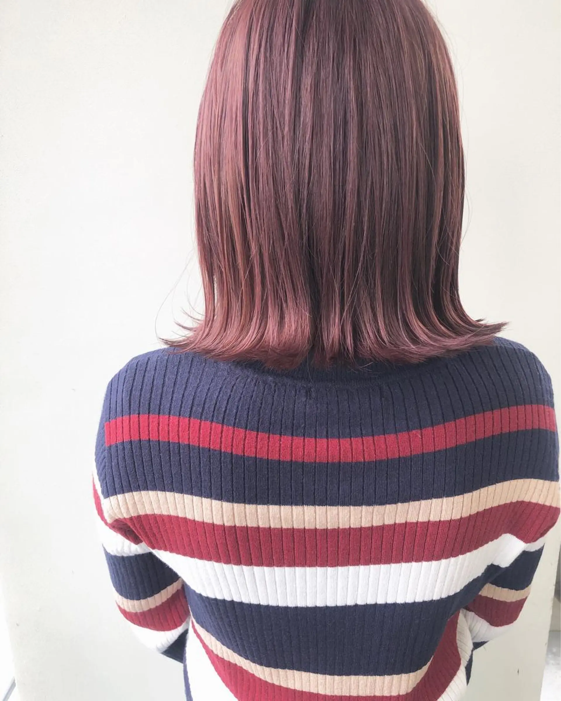 ミディアム アッシュ 小澤大輔 YOLO hairのヘアスタイル