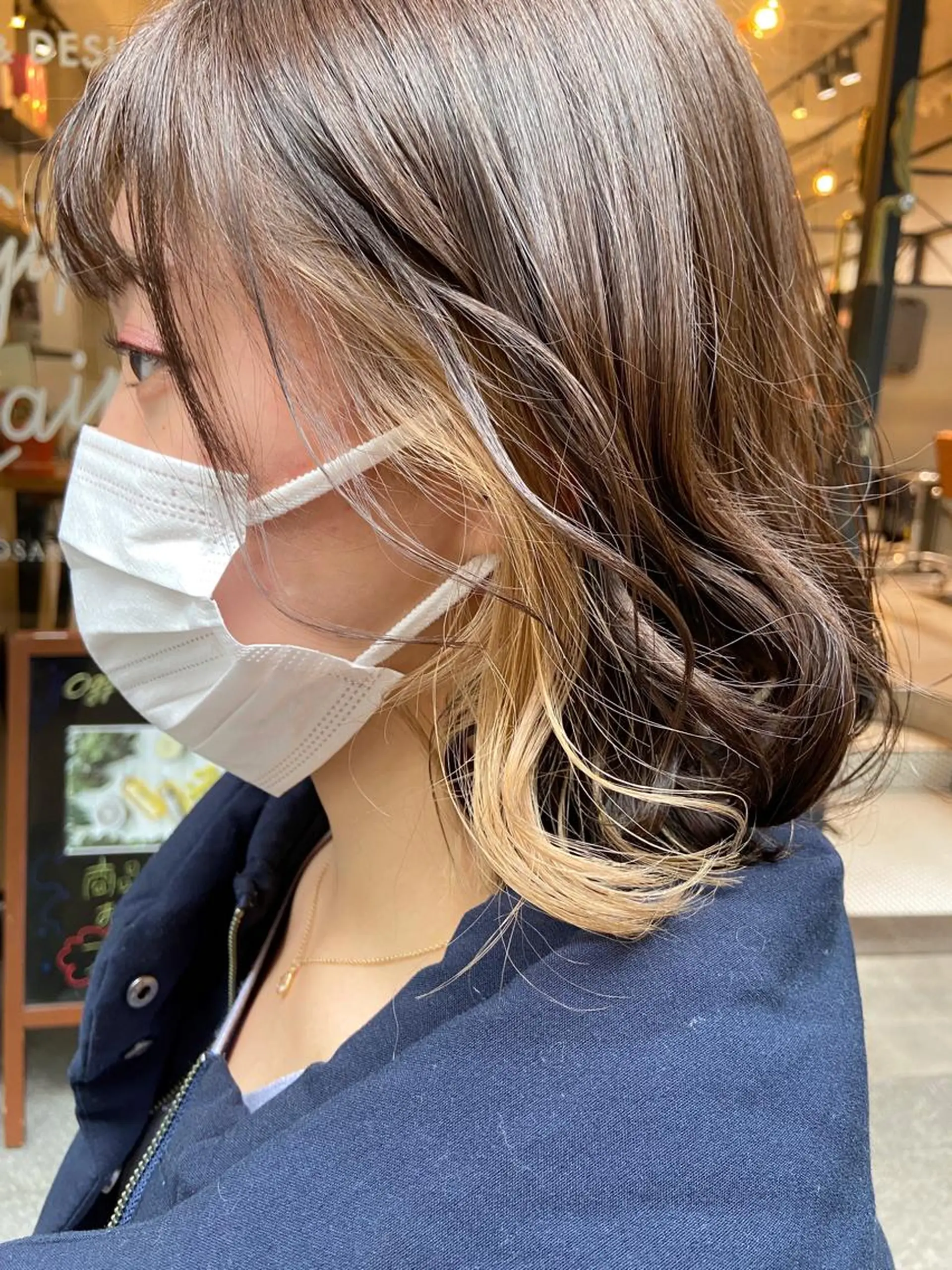 ショート カラー ベージュカラー イヤリングカラー THINK SHOP sakiのヘアスタイル