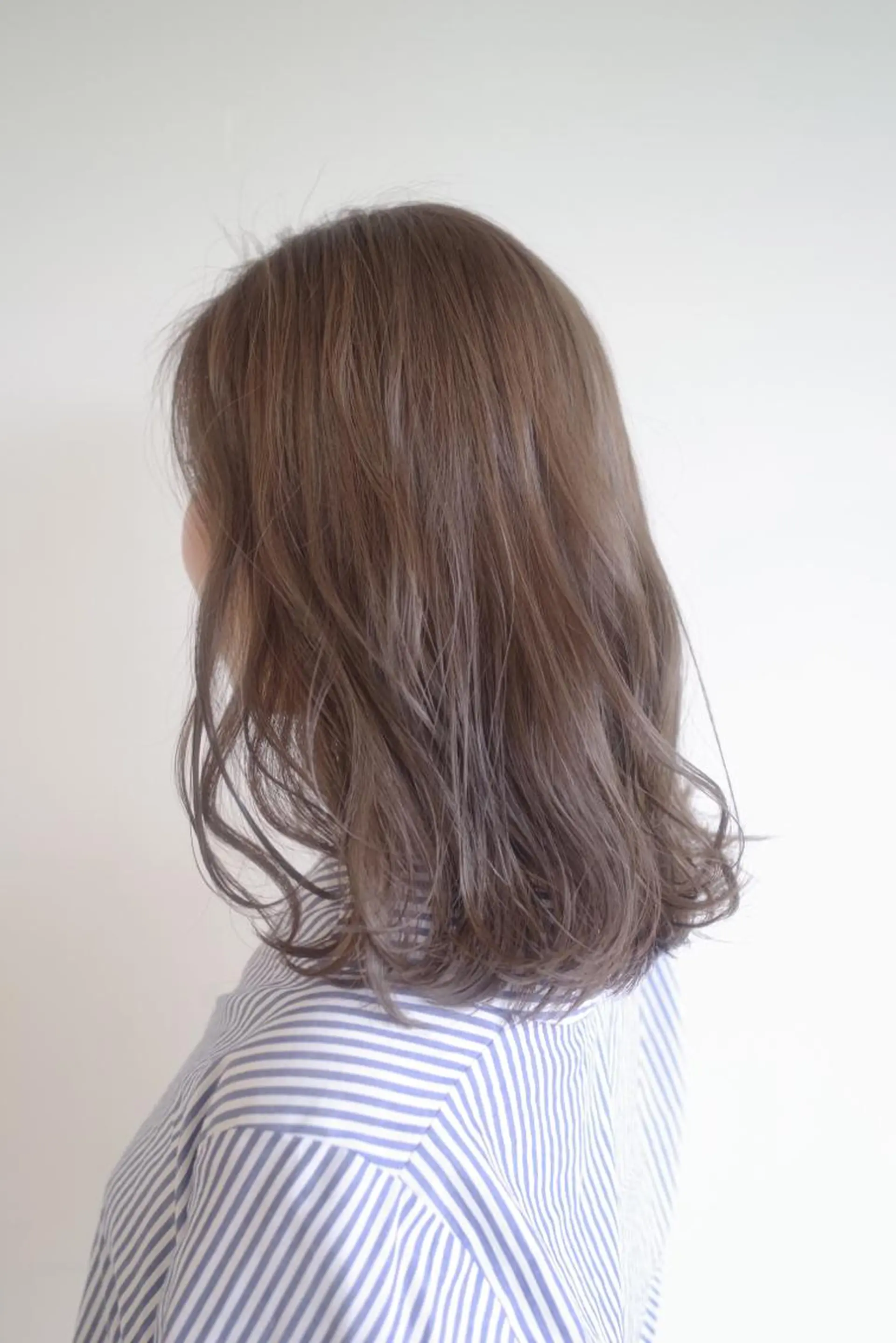 ミディアム etore 矢場町 南沙希のヘアスタイル