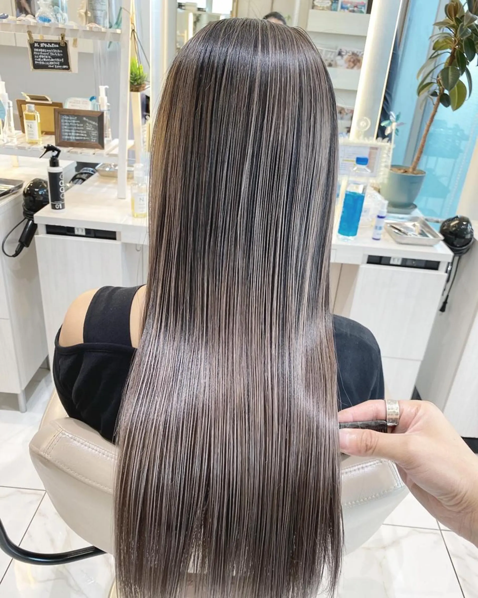 カラー セミロング 髪質改善 ヘアカラー トリートメント 高橋凜/髪質改善/ 縮毛矯正/カラーのヘアスタイル