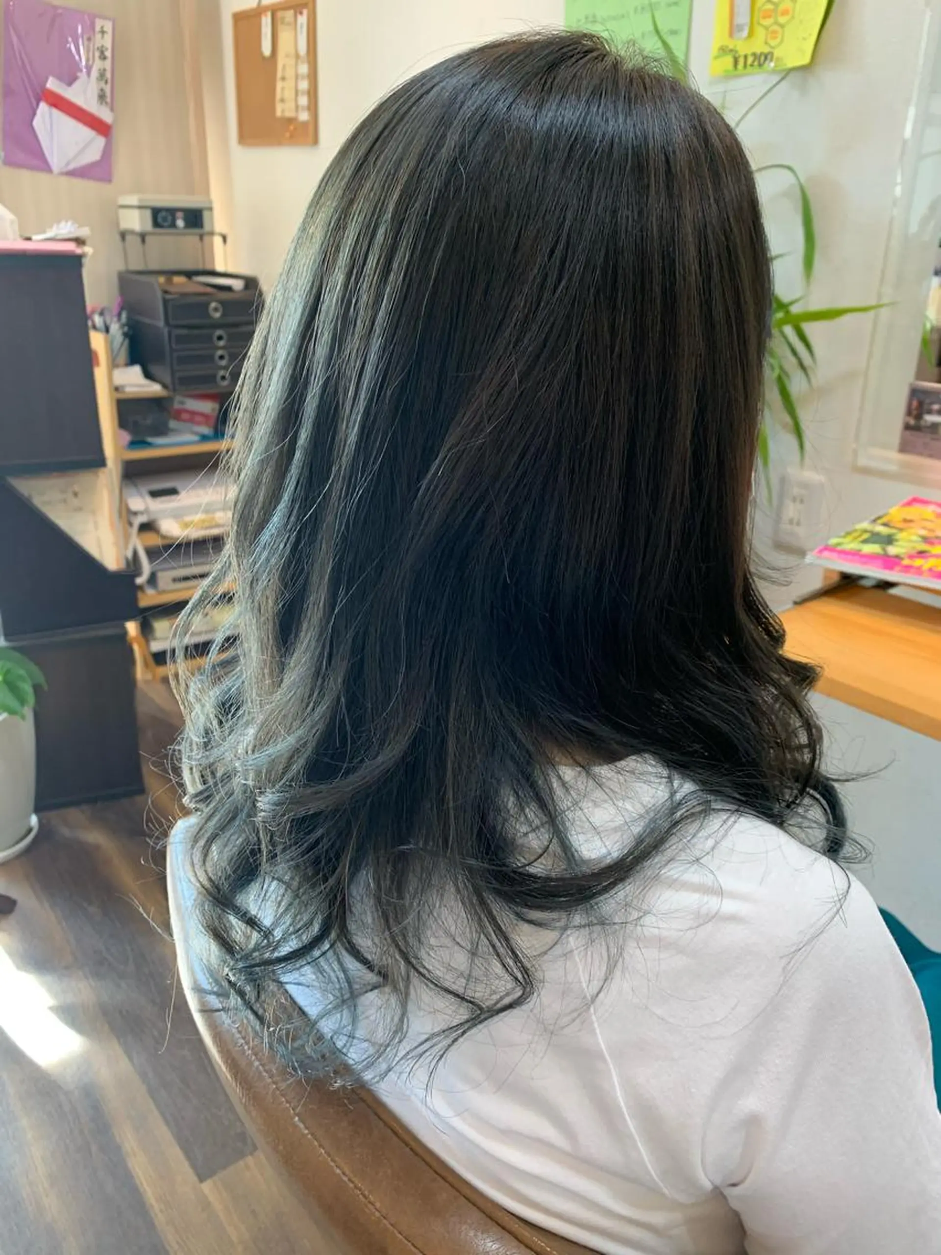 ロング カラー ヘアアレンジ 石川 奈緒子のヘアスタイル